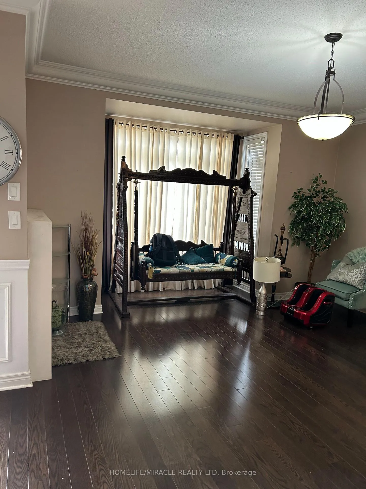 Photo 3 of 76 Naperton Drive, Brampton, Sandringham-Wellington — HOMEH