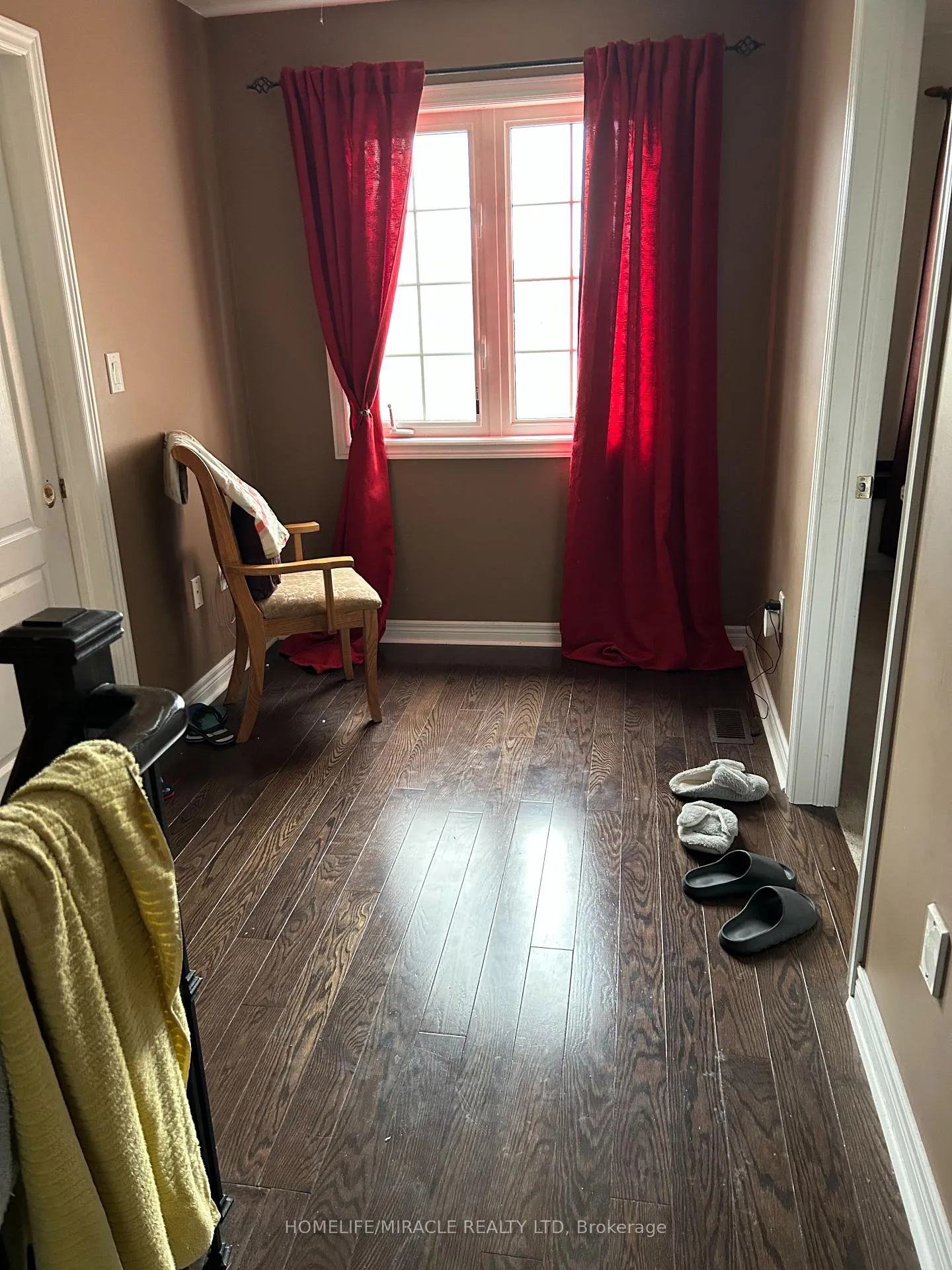 Photo 4 of 76 Naperton Drive, Brampton, Sandringham-Wellington — HOMEH