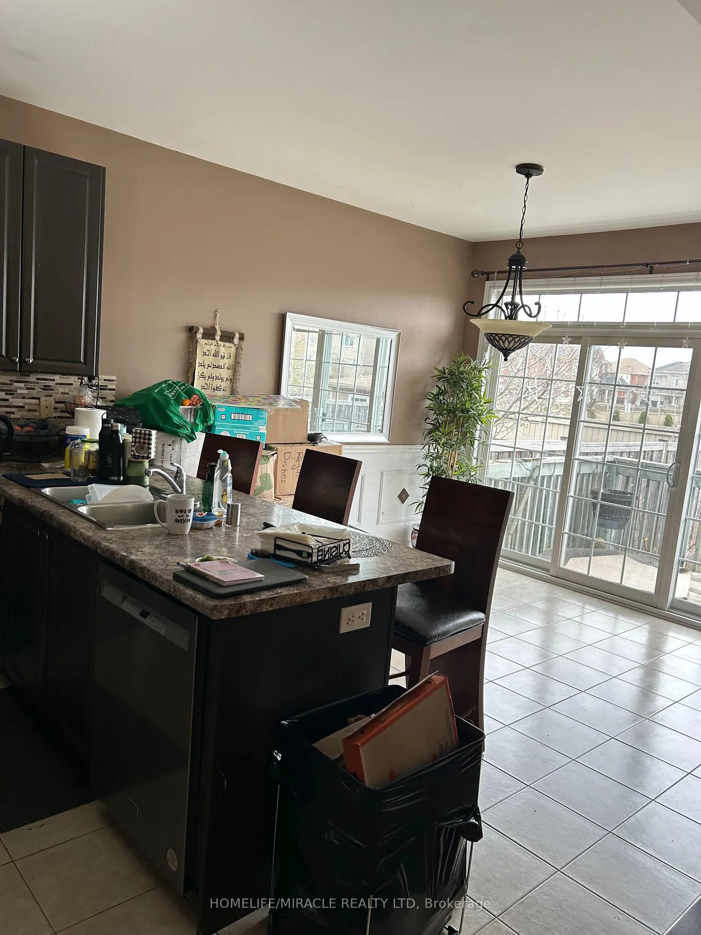 Photo 6 of 76 Naperton Drive, Brampton, Sandringham-Wellington — HOMEH