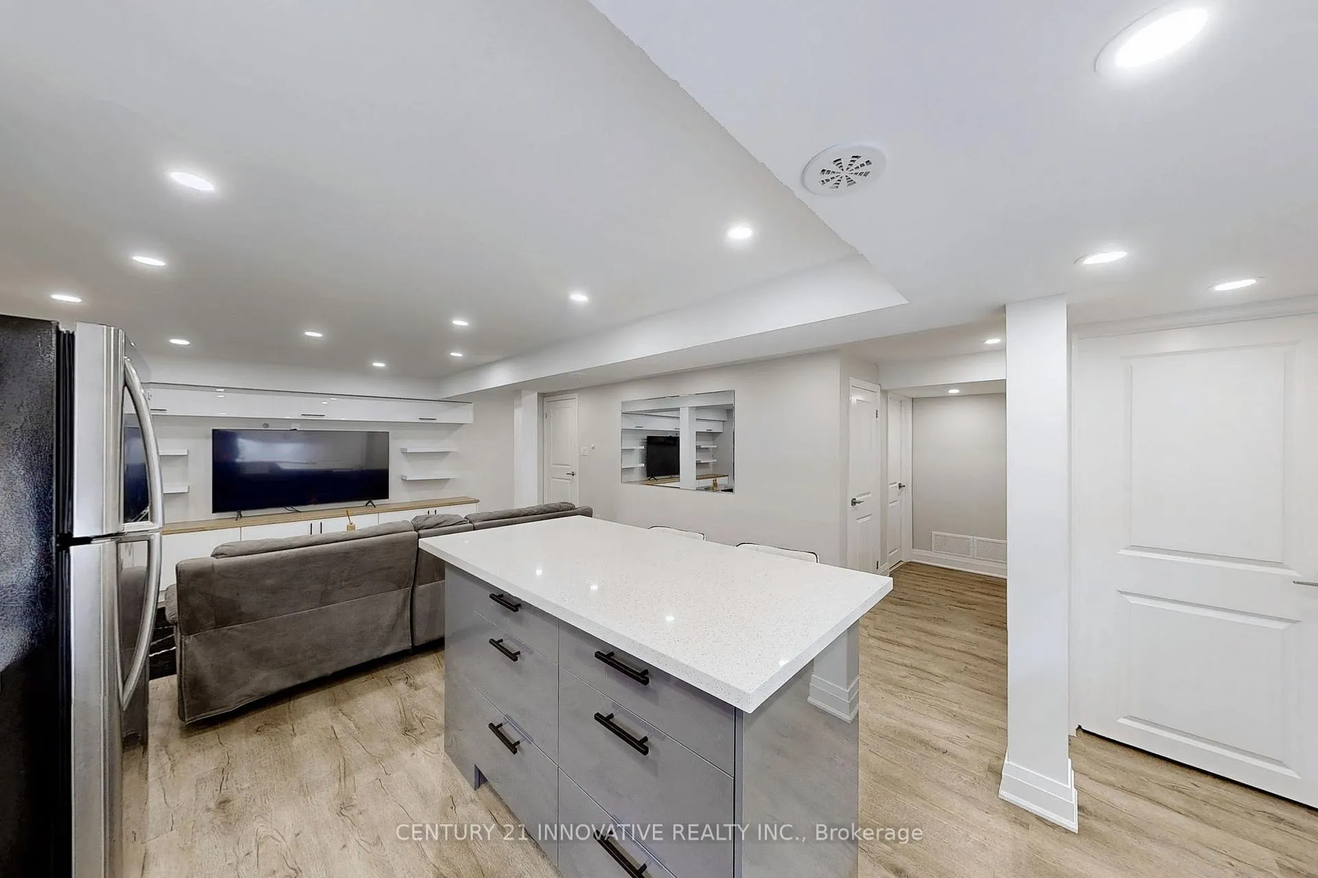 Photo 9 of 44 Bray Drive, Ajax, Central — HOMEH