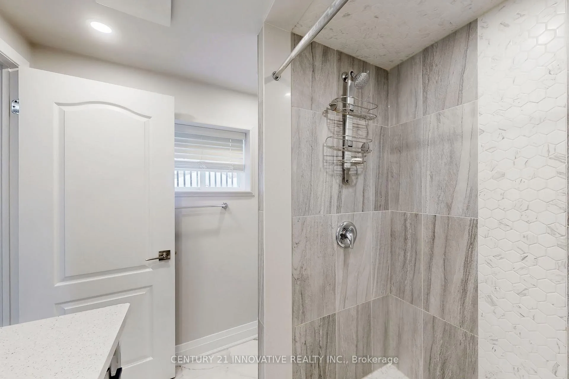 Photo 21 of 44 Bray Drive, Ajax, Central — HOMEH