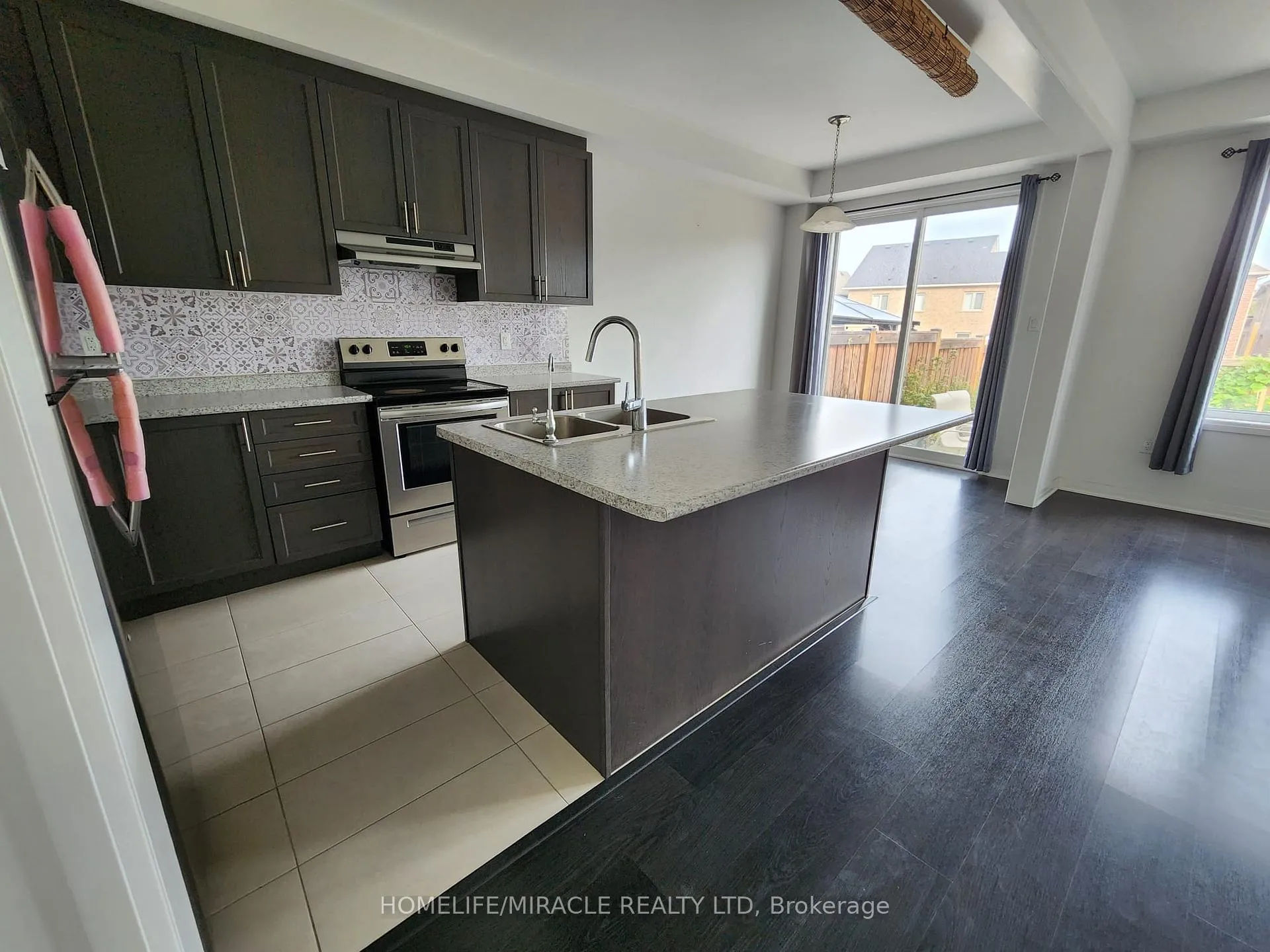 Photo 10 of 55 Donnan Drive, New Tecumseth, Tottenham — HOMEH