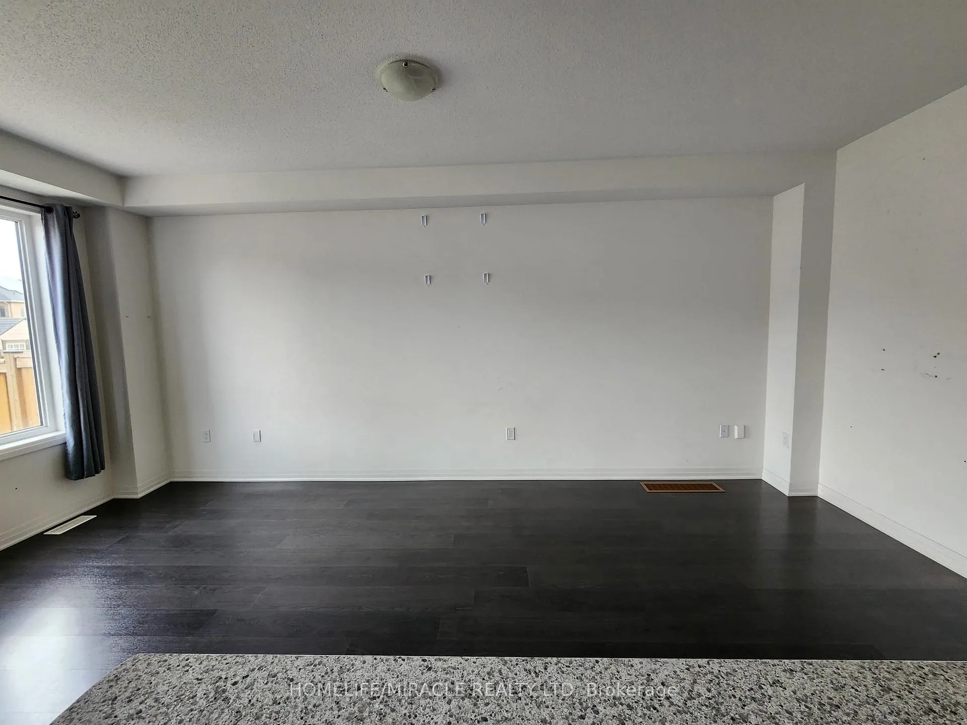 Photo 13 of 55 Donnan Drive, New Tecumseth, Tottenham — HOMEH