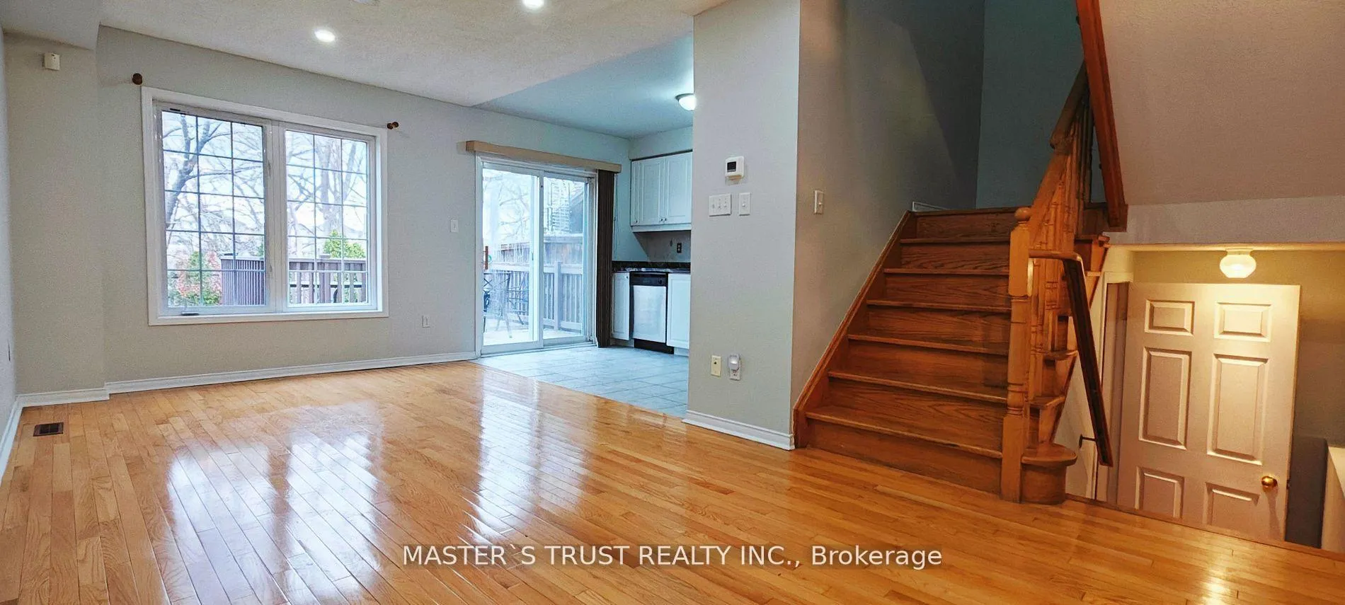 Photo 5 of 26 Billingsley Crescent, Markham, Cedarwood — HOMEH