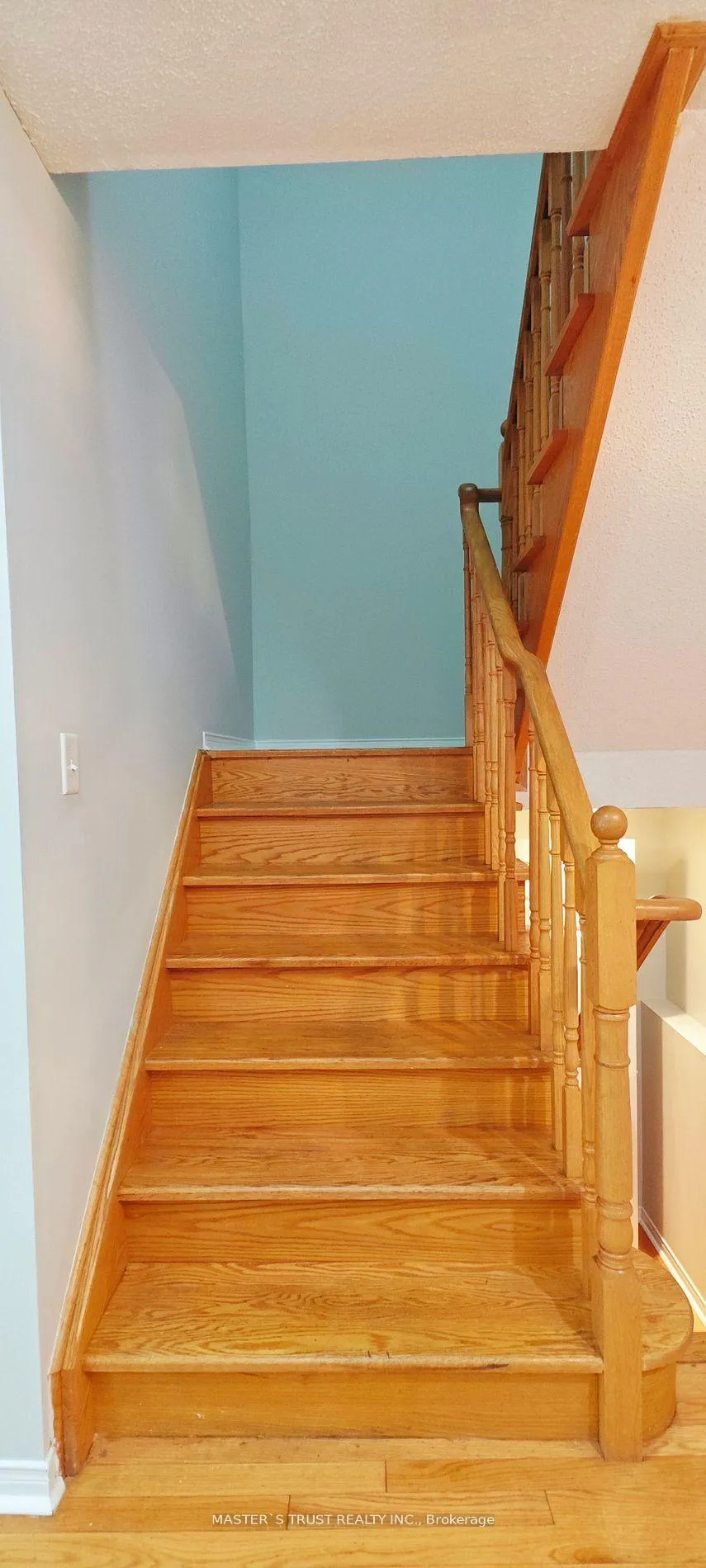 Photo 9 of 26 Billingsley Crescent, Markham, Cedarwood — HOMEH