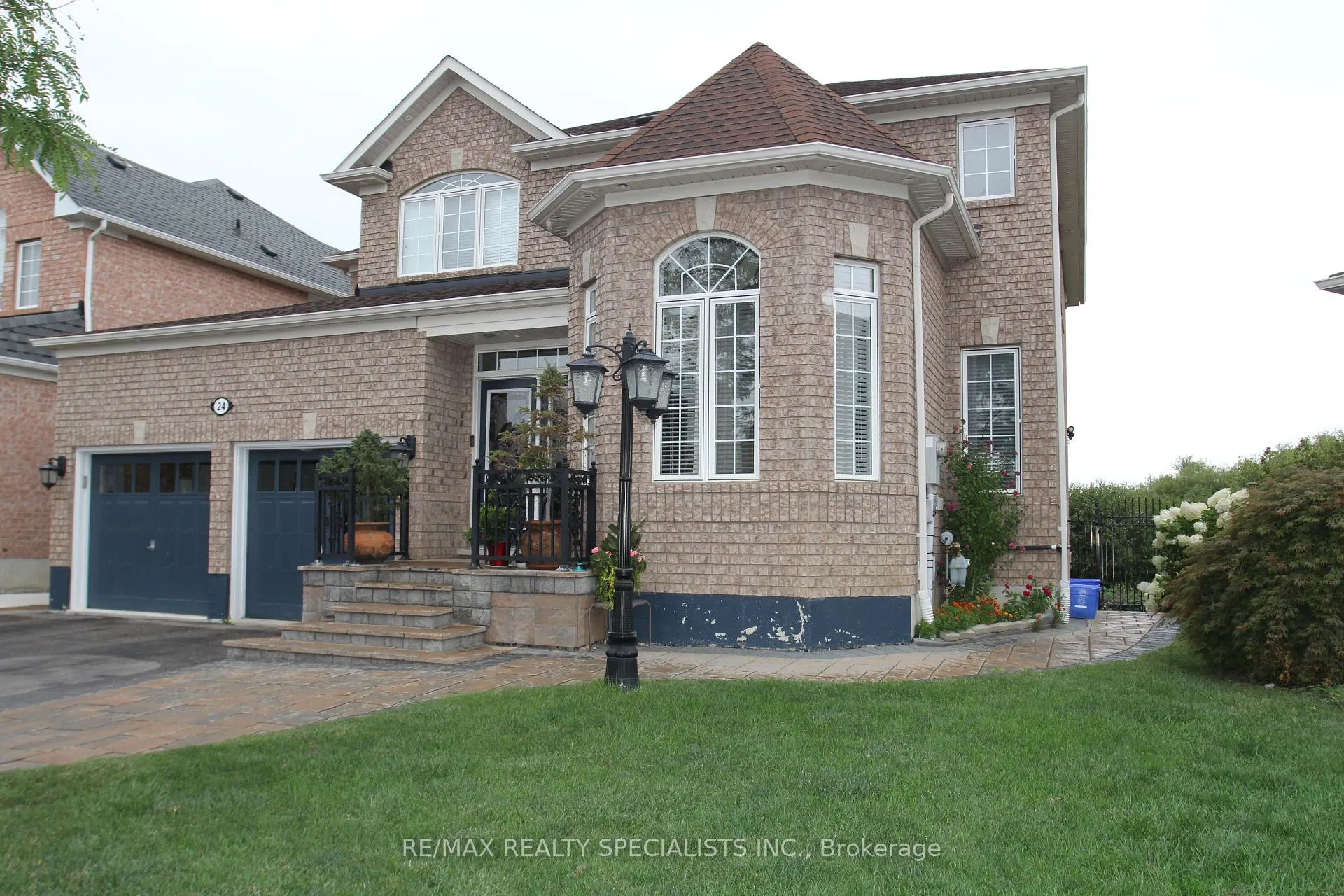 Photo 2 of 24 Catchfly Crescent, Brampton, Vales of Castlemore — HOMEH