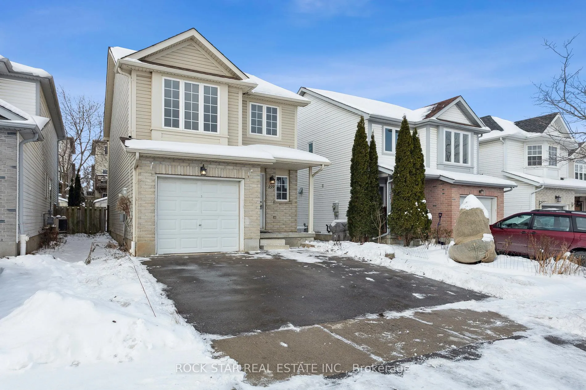 Photo 2 of 159 Henhoeffer Crescent, Kitchener, Larentian West — HOMEH