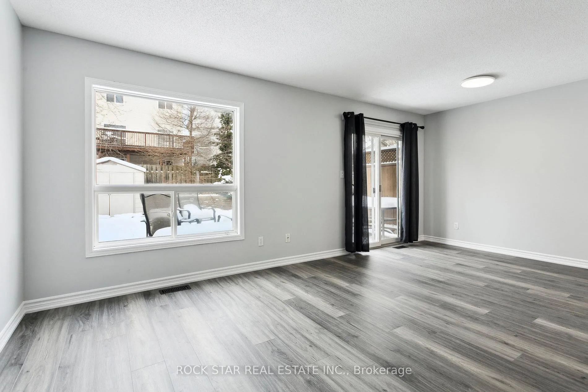 Photo 7 of 159 Henhoeffer Crescent, Kitchener, Larentian West — HOMEH