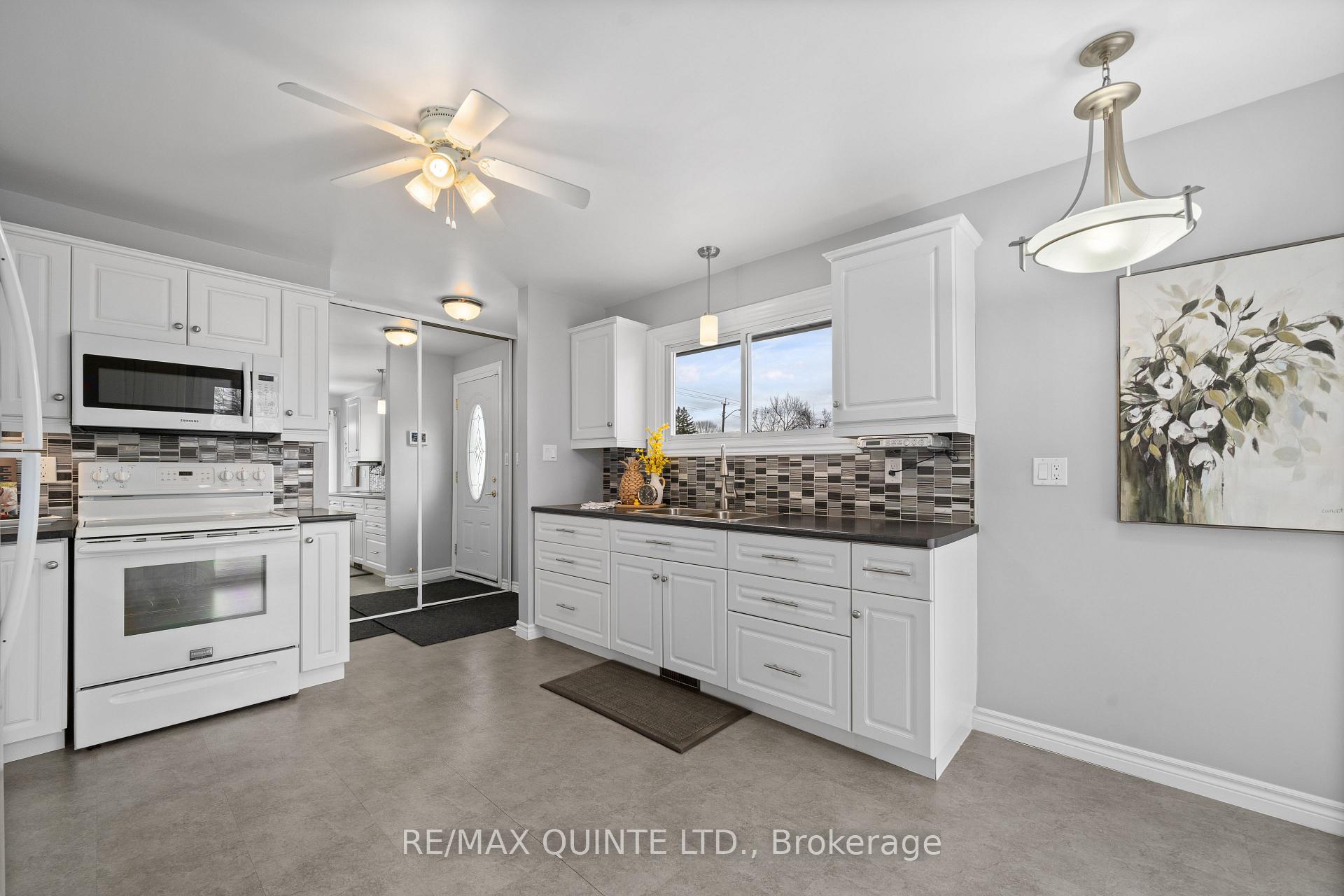 Photo 4 of 211 Haig Road, Belleville — HOMEH