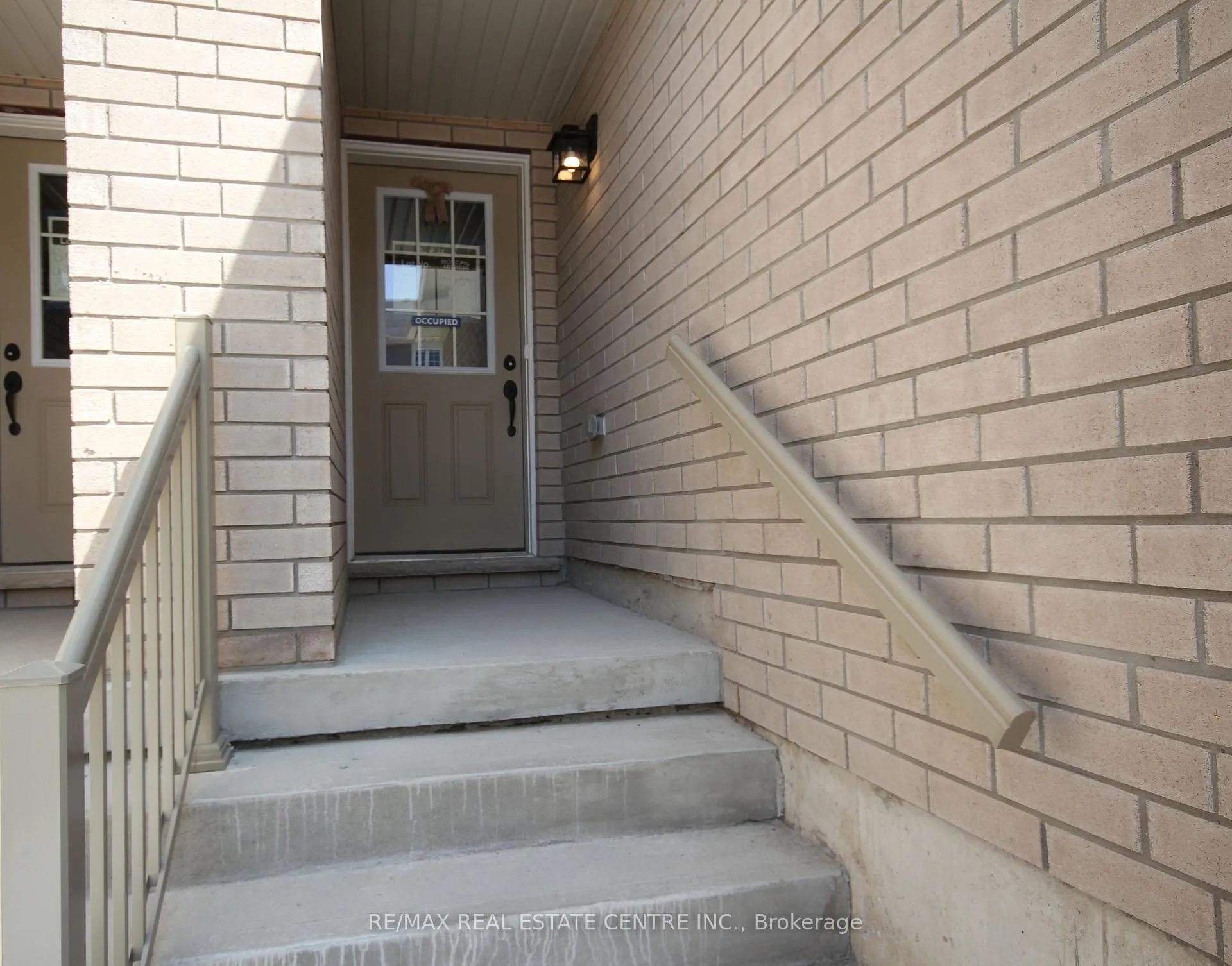 Photo 4 of 22 Wagon Lane, Barrie, Innis-Shore — HOMEH