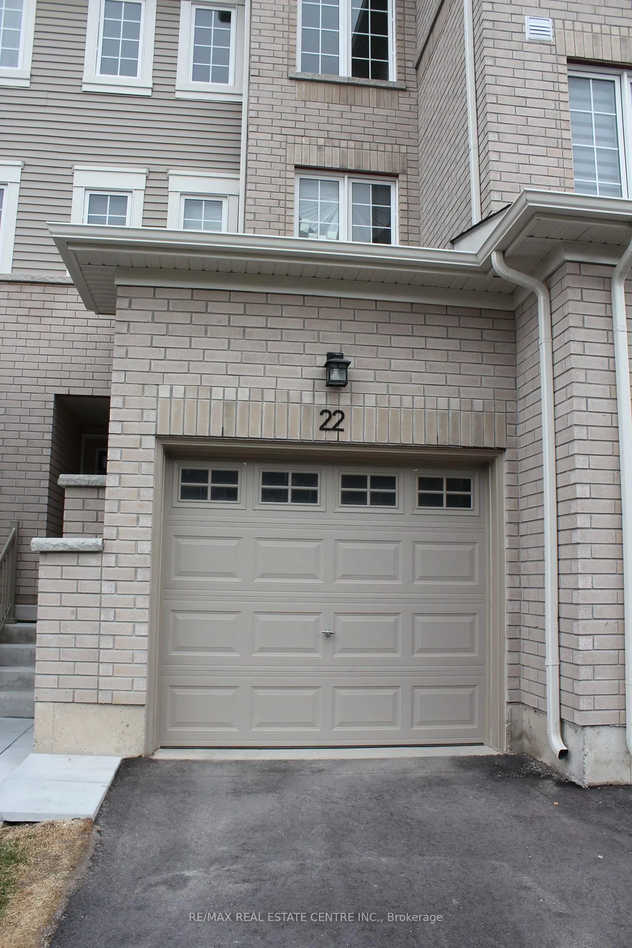 Photo 5 of 22 Wagon Lane, Barrie, Innis-Shore — HOMEH