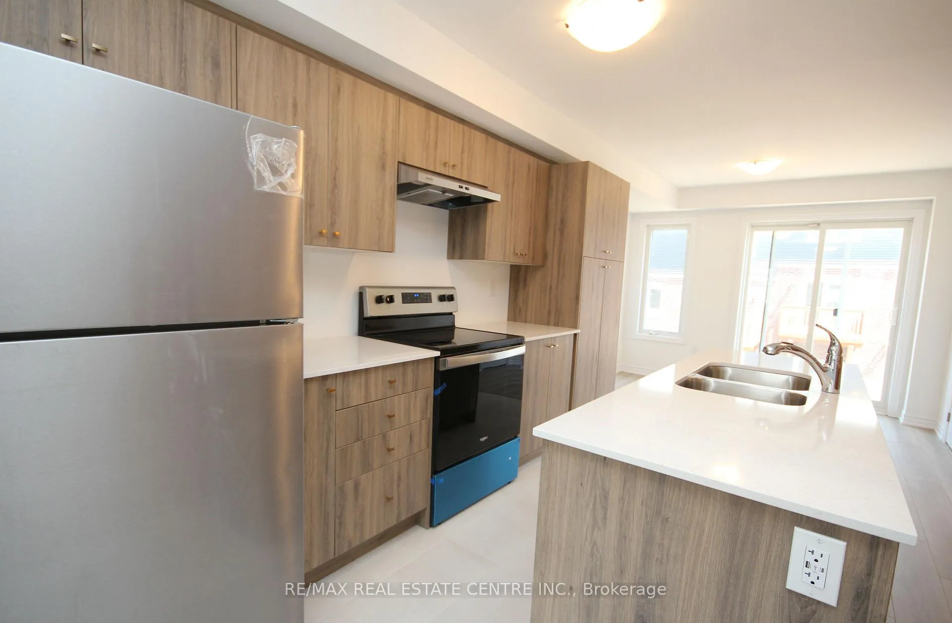Photo 14 of 22 Wagon Lane, Barrie, Innis-Shore — HOMEH