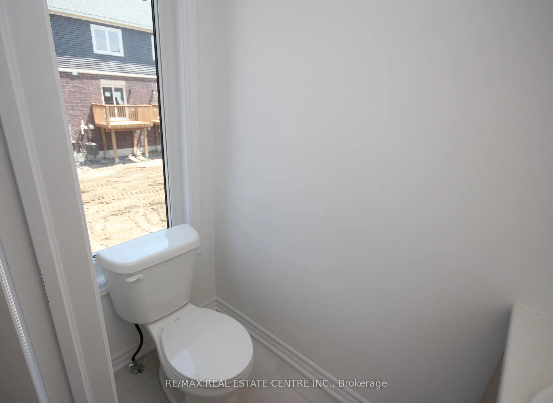 Photo 20 of 22 Wagon Lane, Barrie, Innis-Shore — HOMEH