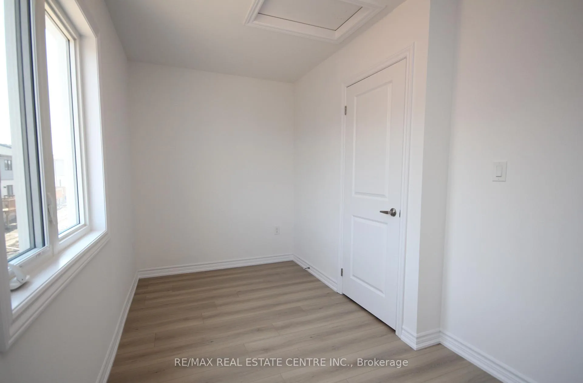 Photo 29 of 22 Wagon Lane, Barrie, Innis-Shore — HOMEH