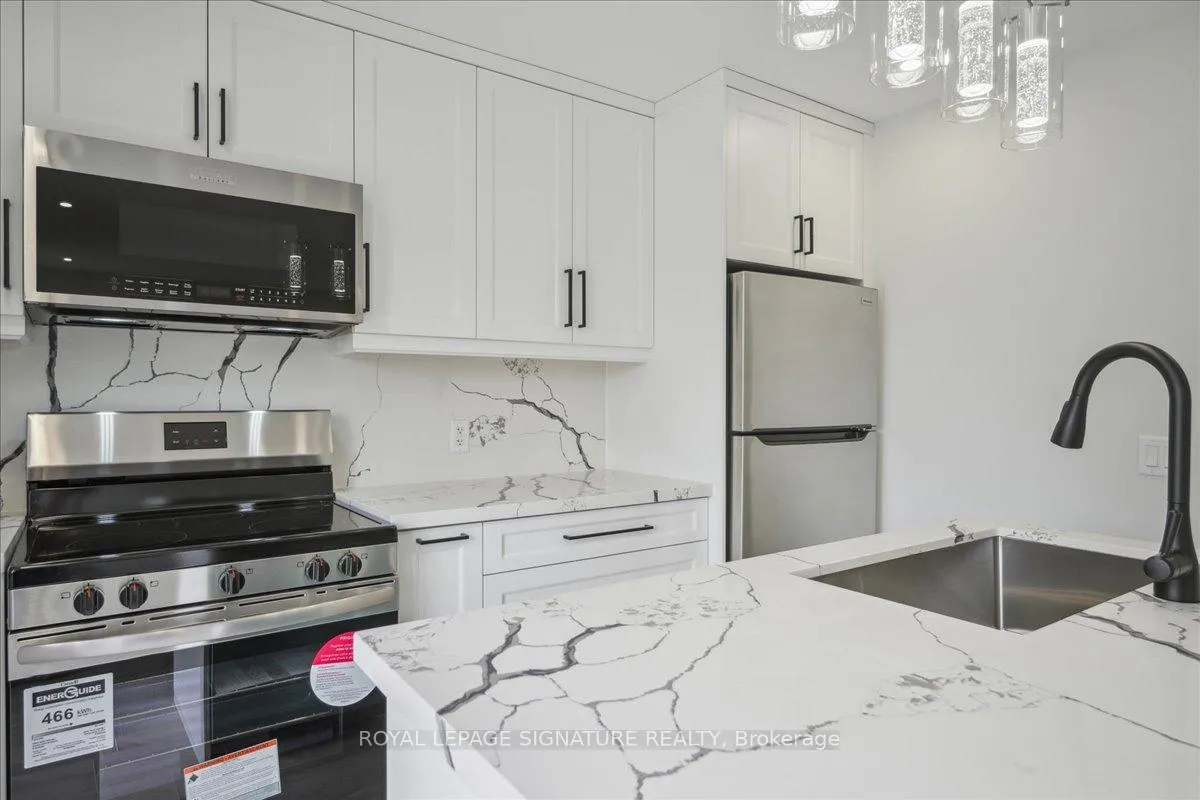 Photo 7 of Unit Upper, 647 Shaw Street, Toronto, Palmerston-Little Italy — HOMEH