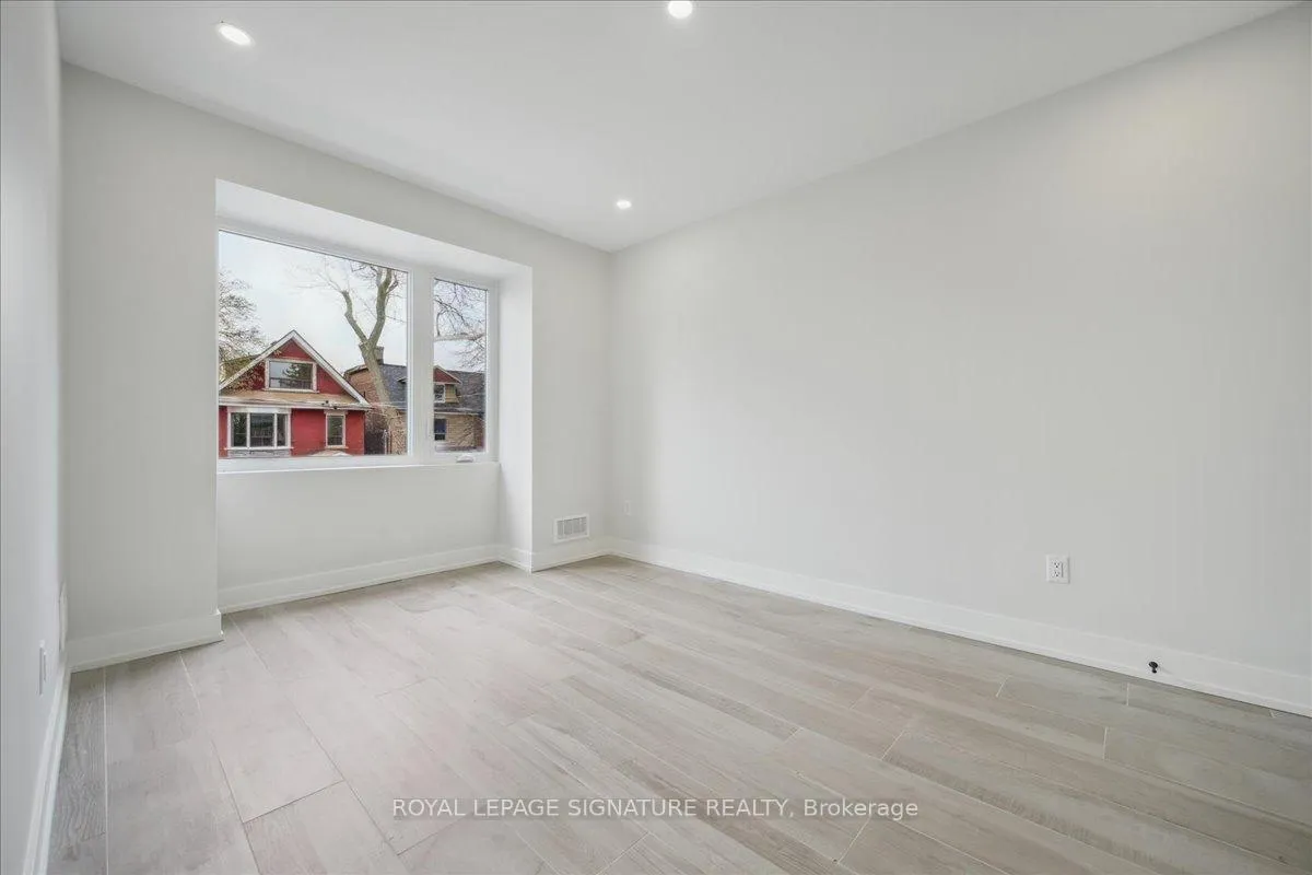Photo 11 of Unit Upper, 647 Shaw Street, Toronto, Palmerston-Little Italy — HOMEH