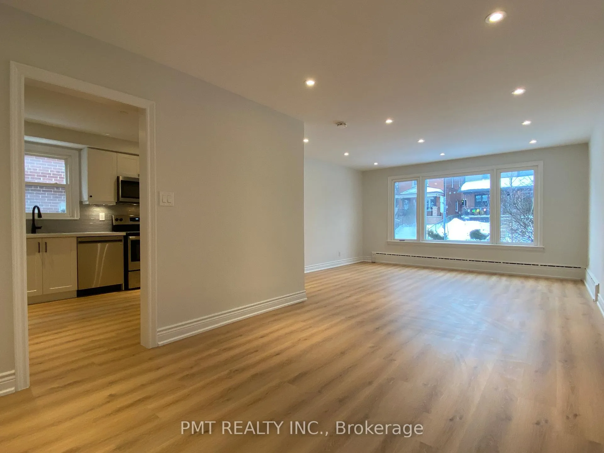 Photo 4 of Unit 2, 598 Lauder Avenue, Toronto, Oakwood Village — HOMEH
