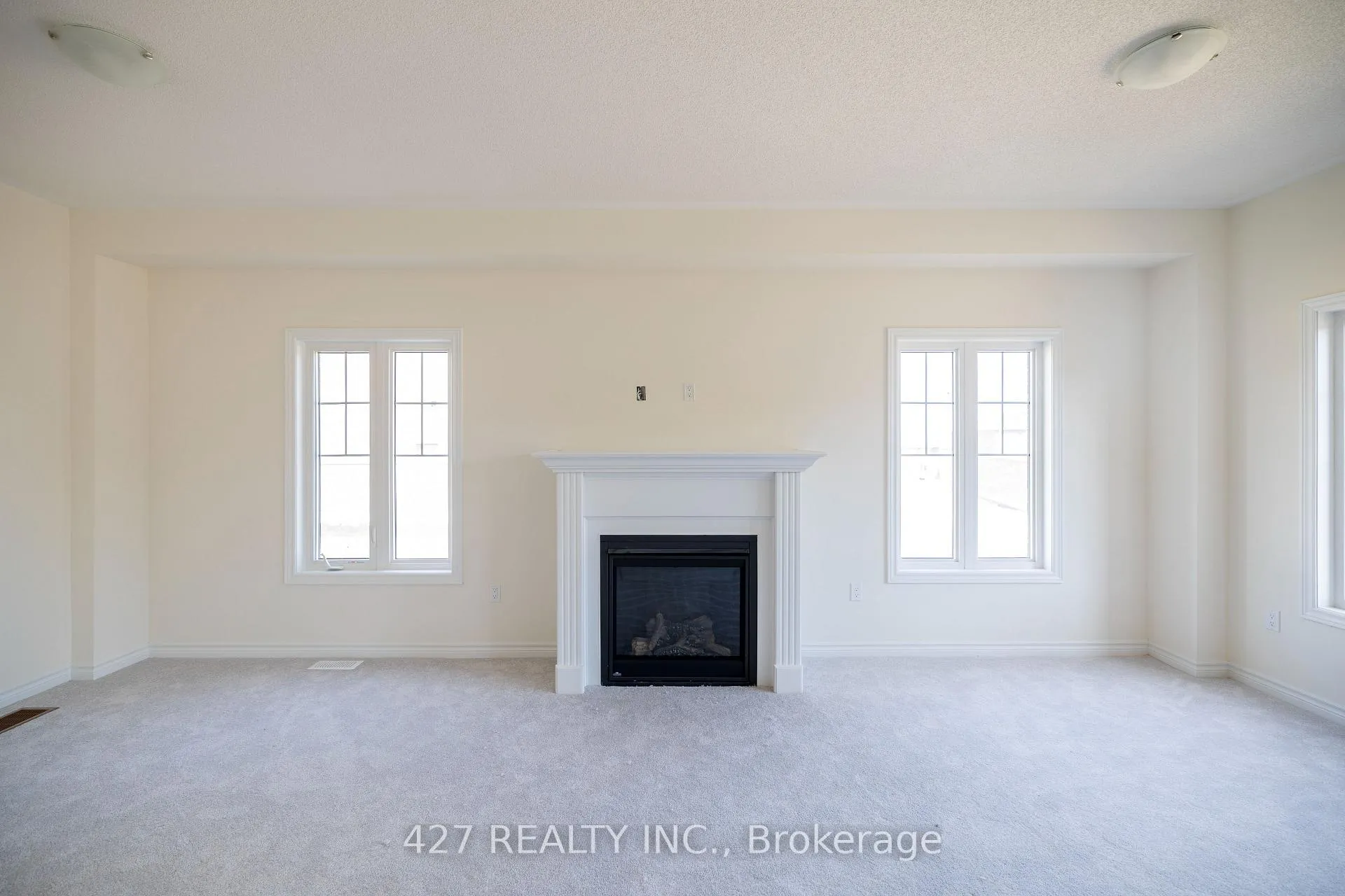 Photo 5 of 61 N Gdn Blvd, Scugog, Port Perry — HOMEH