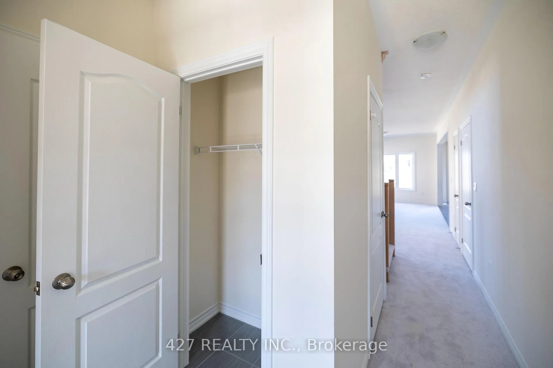 Photo 7 of 61 N Gdn Blvd, Scugog, Port Perry — HOMEH