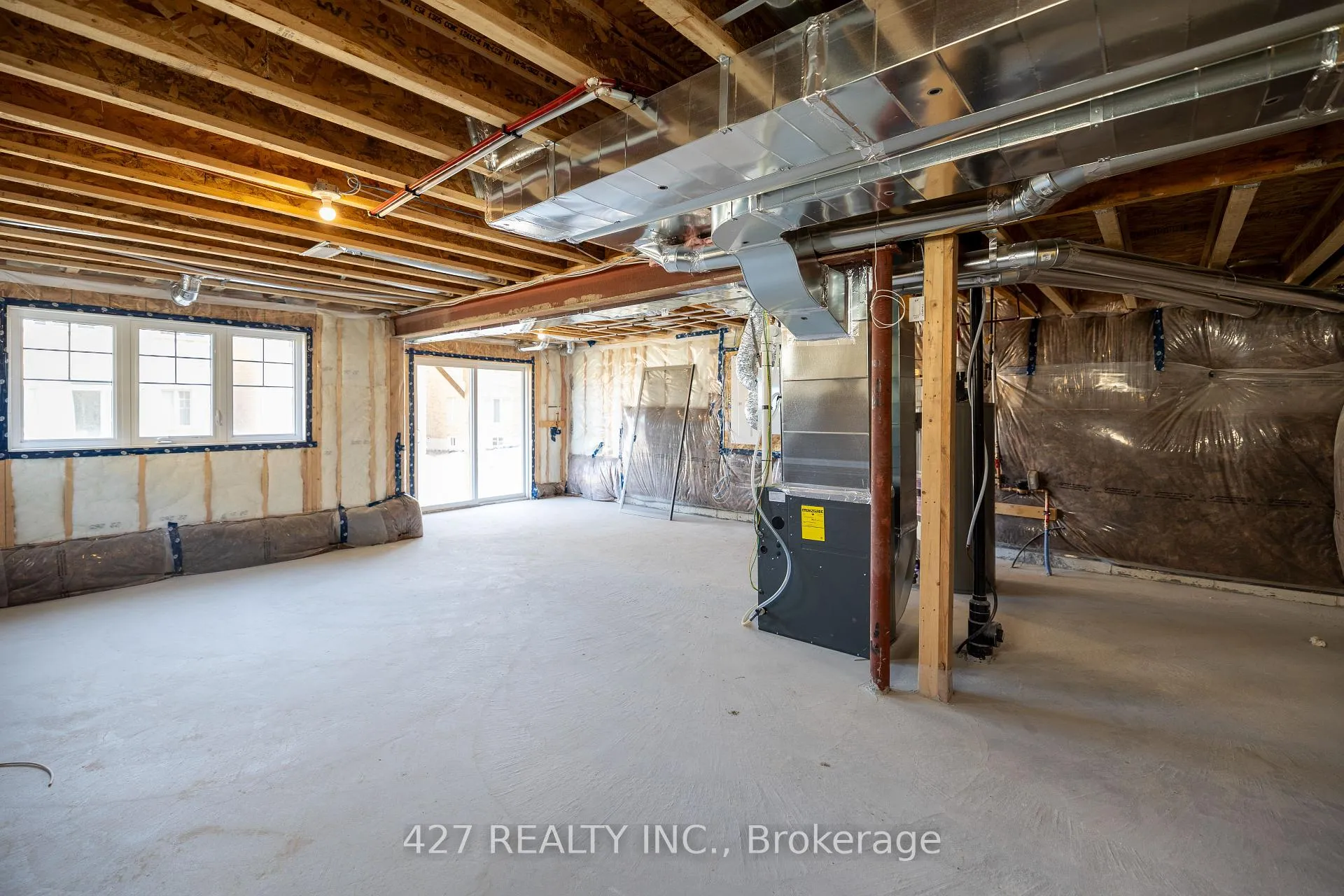 Photo 21 of 61 N Gdn Blvd, Scugog, Port Perry — HOMEH