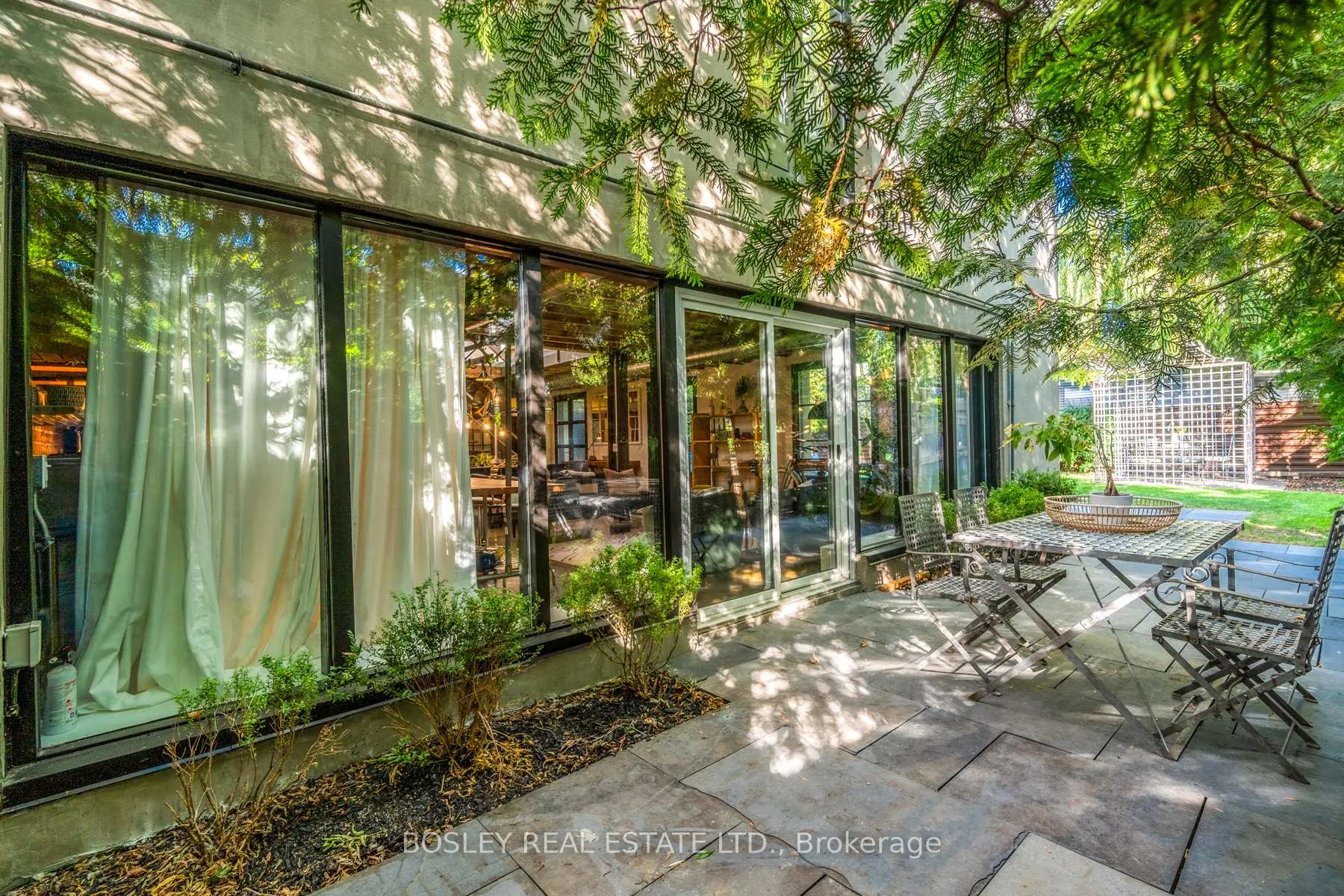 Photo 5 of 9 Peyton Lane, Toronto, South Riverdale — HOMEH