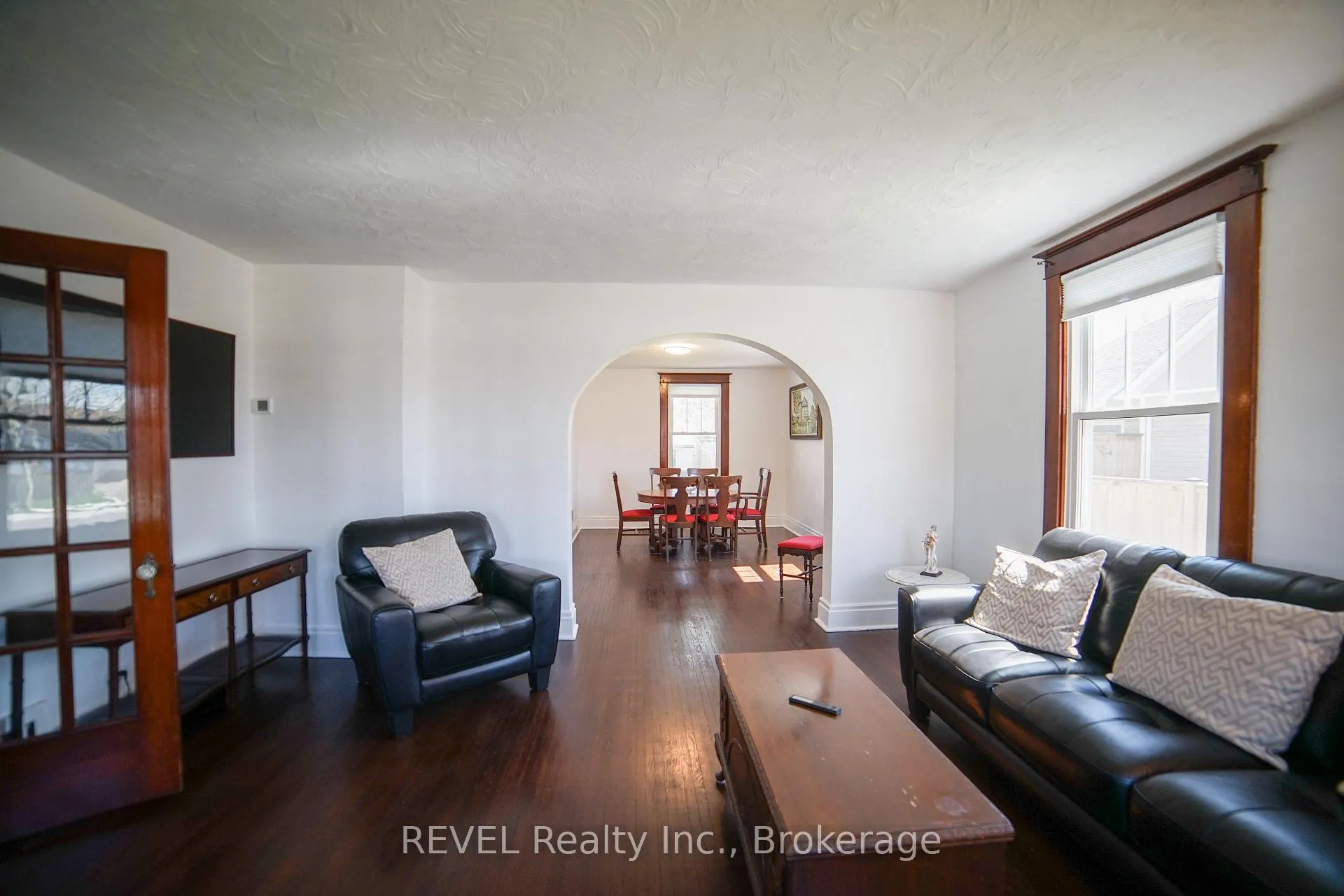 Photo 9 of 4046 Main Street, Niagara Falls, Chippawa — HOMEH