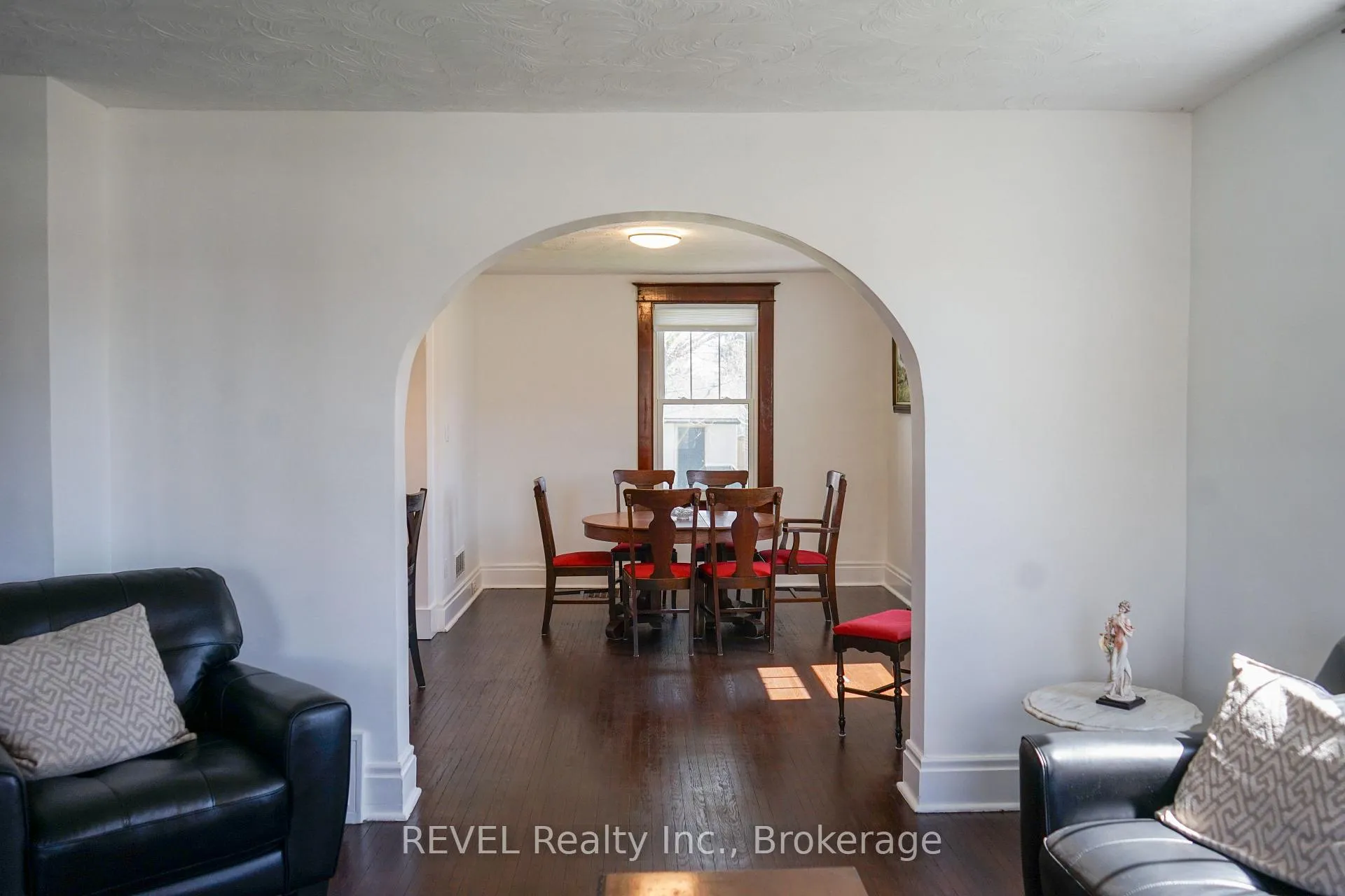 Photo 13 of 4046 Main Street, Niagara Falls, Chippawa — HOMEH