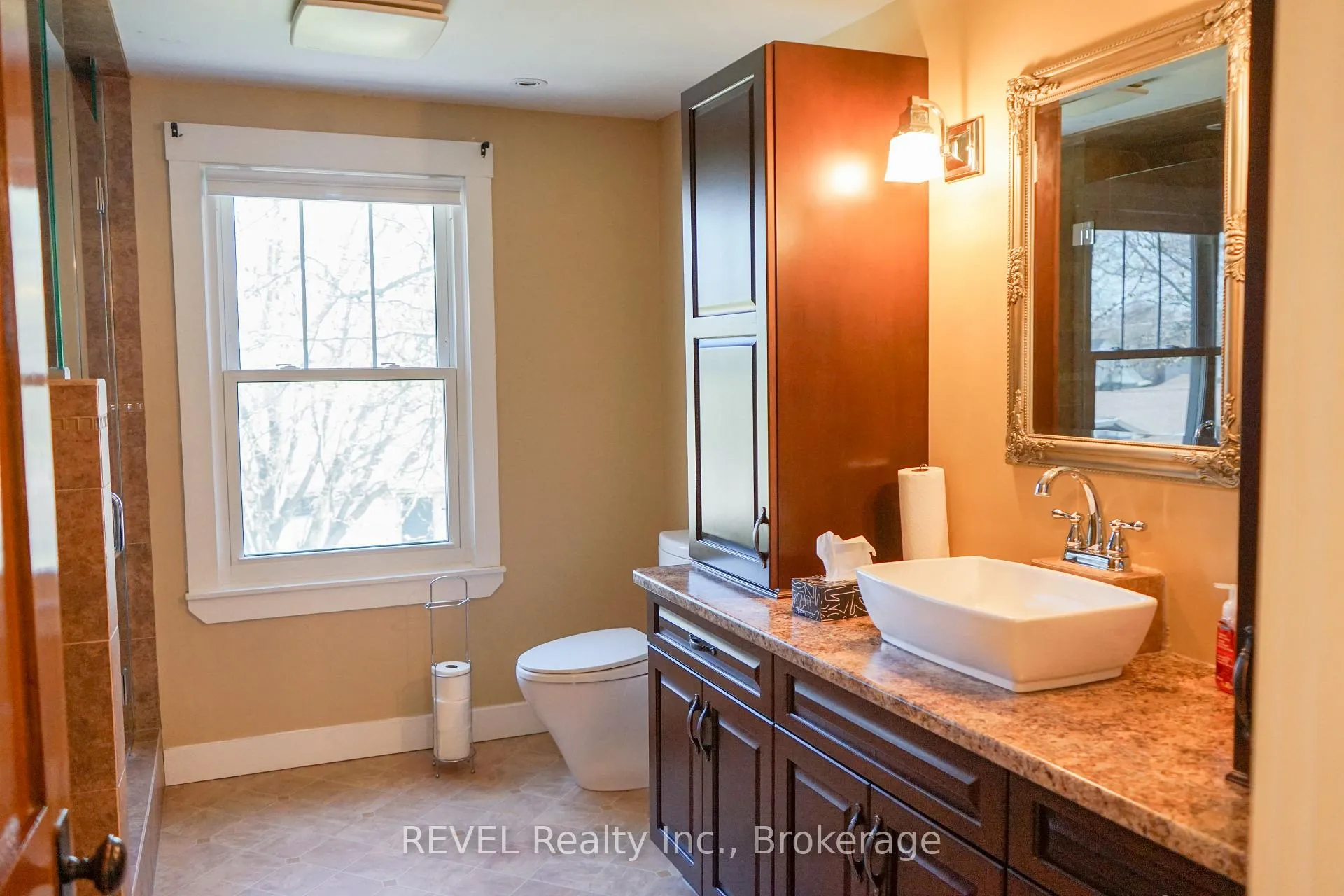 Photo 22 of 4046 Main Street, Niagara Falls, Chippawa — HOMEH