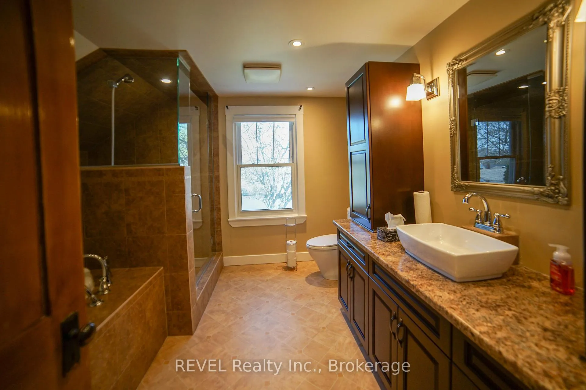 Photo 23 of 4046 Main Street, Niagara Falls, Chippawa — HOMEH