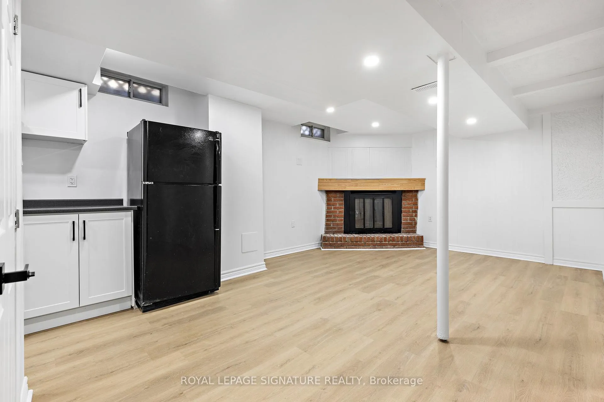 Photo 2 of Unit Bsmt, 738 Edgewood Road, Pickering, Amberlea — HOMEH