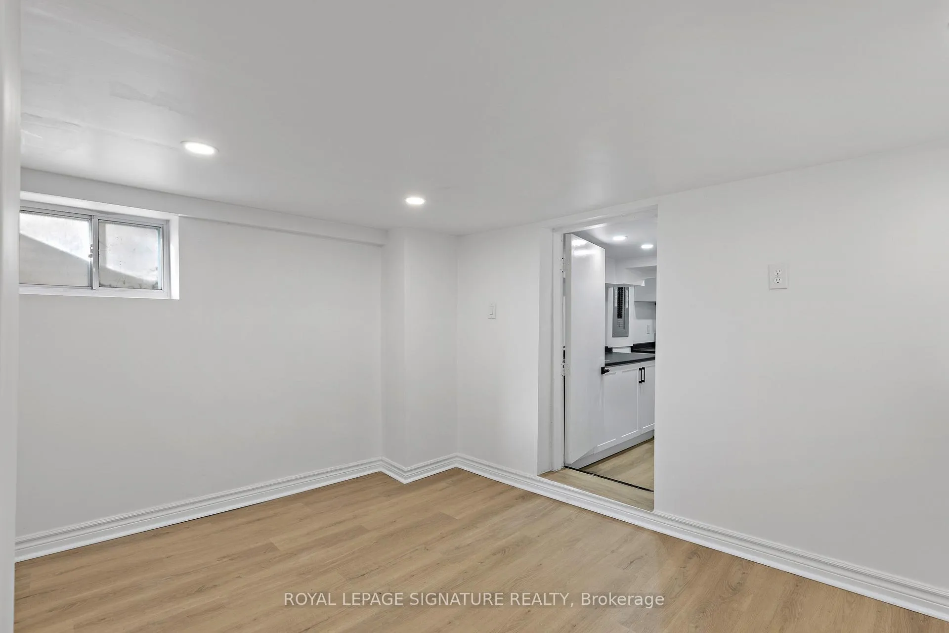 Photo 5 of Unit Bsmt, 738 Edgewood Road, Pickering, Amberlea — HOMEH