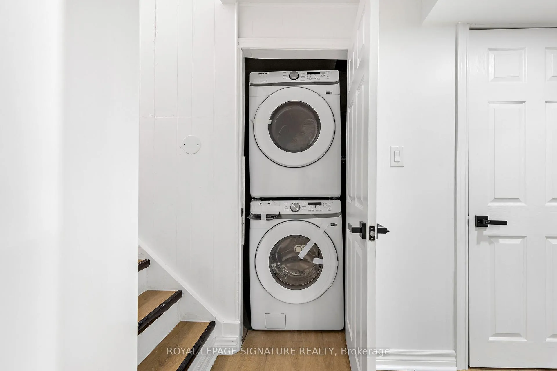 Photo 7 of Unit Bsmt, 738 Edgewood Road, Pickering, Amberlea — HOMEH