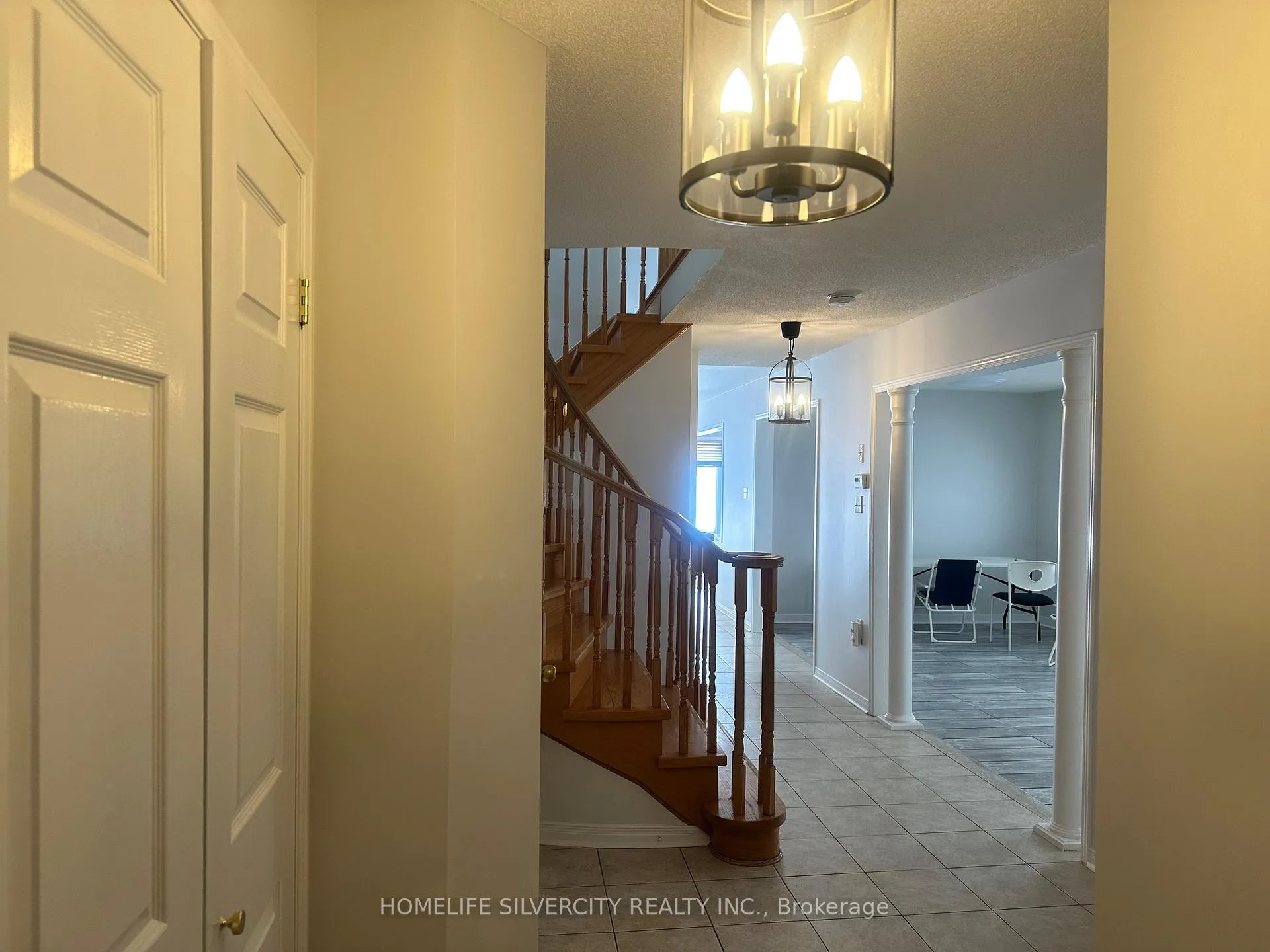 Photo 4 of 111 Rollingwood Drive, Brampton, Fletcher's Creek South — HOMEH