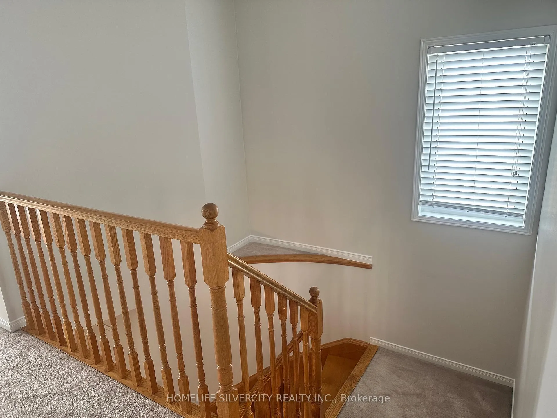 Photo 5 of 111 Rollingwood Drive, Brampton, Fletcher's Creek South — HOMEH
