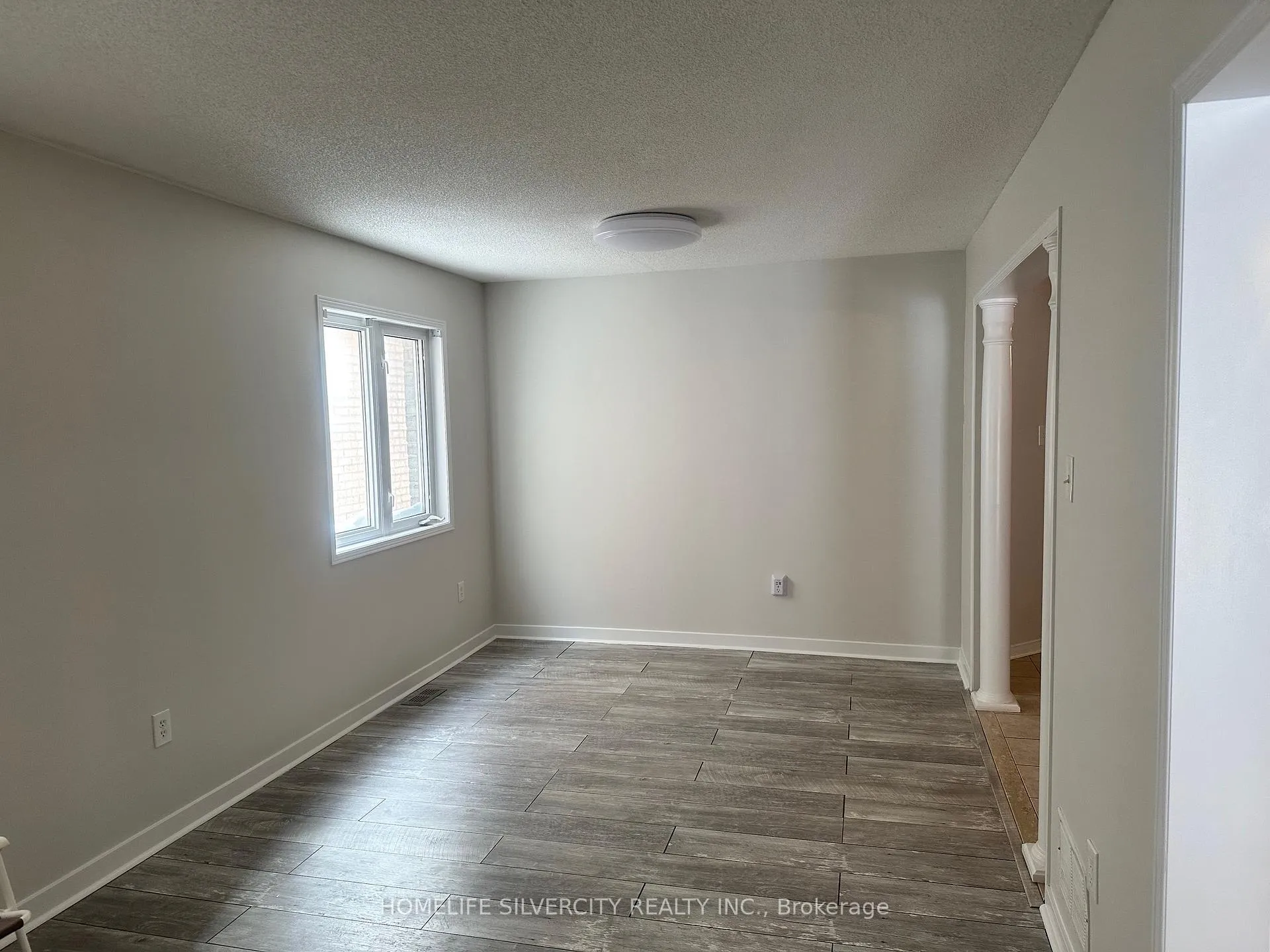 Photo 7 of 111 Rollingwood Drive, Brampton, Fletcher's Creek South — HOMEH