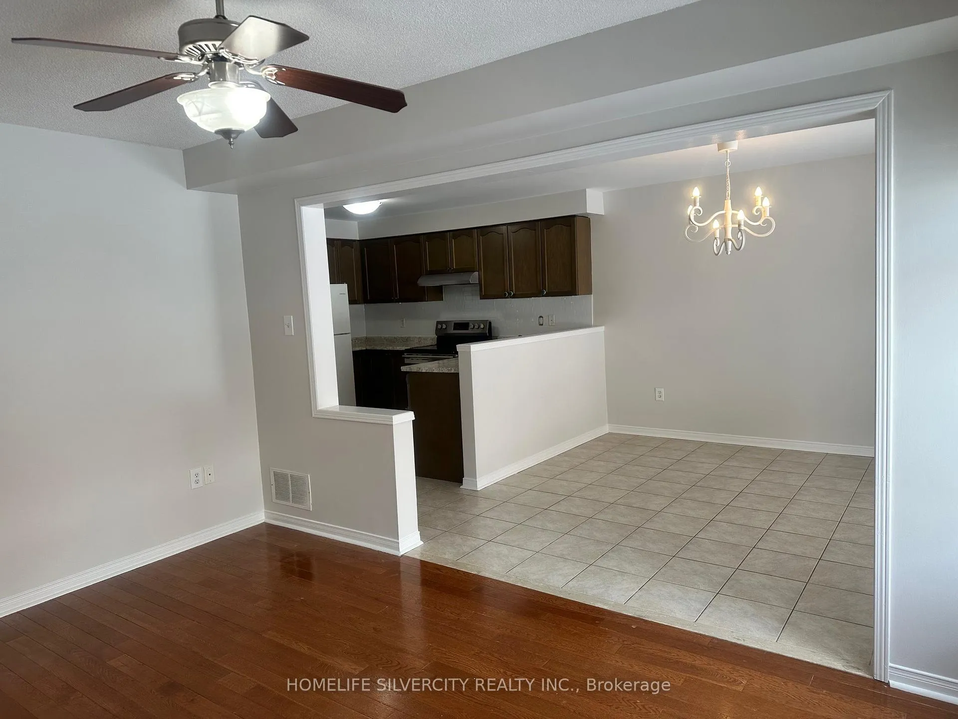 Photo 11 of 111 Rollingwood Drive, Brampton, Fletcher's Creek South — HOMEH