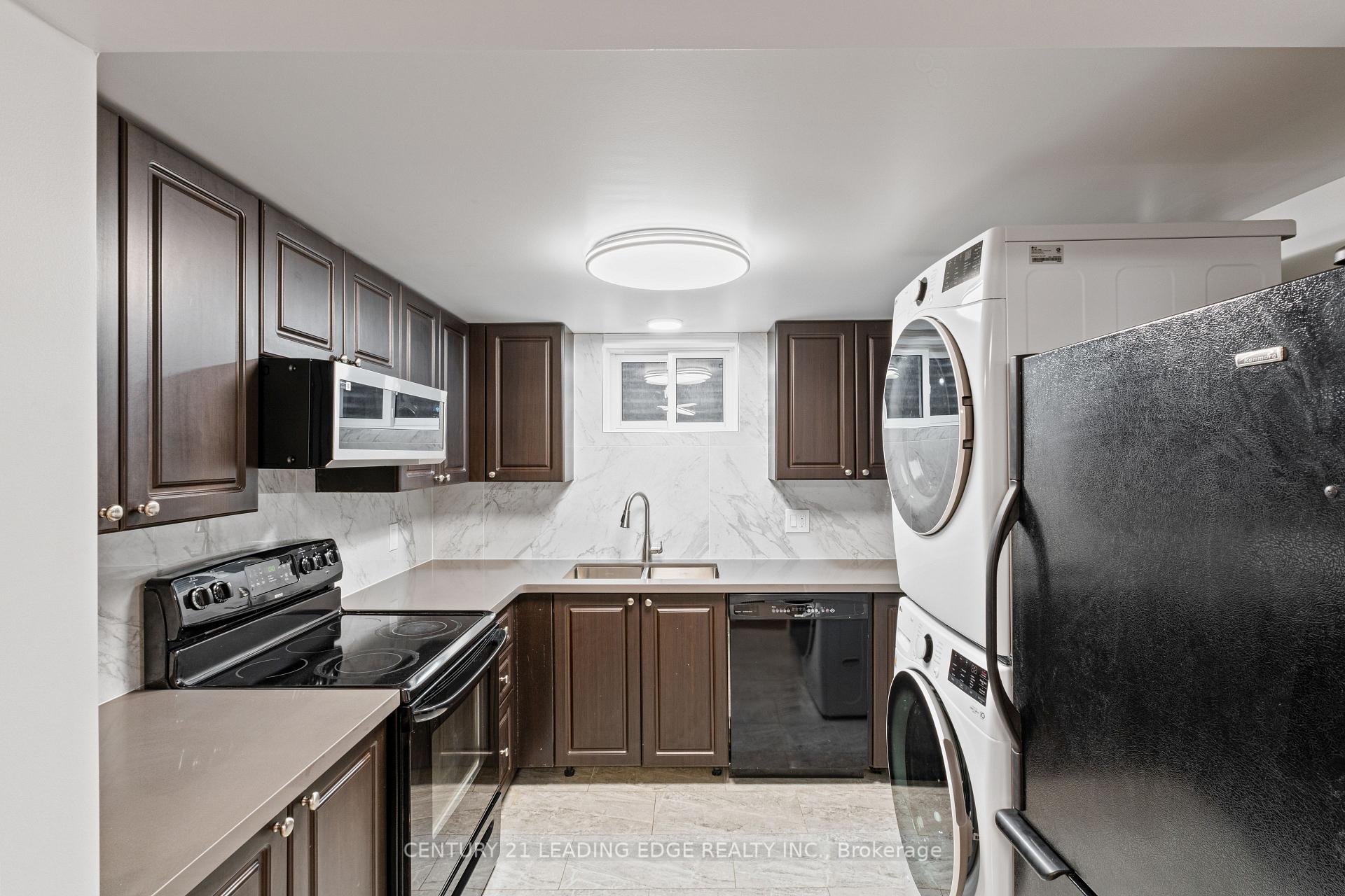 Photo 5 of 31 Strike Avenue, Clarington, Bowmanville — HOMEH