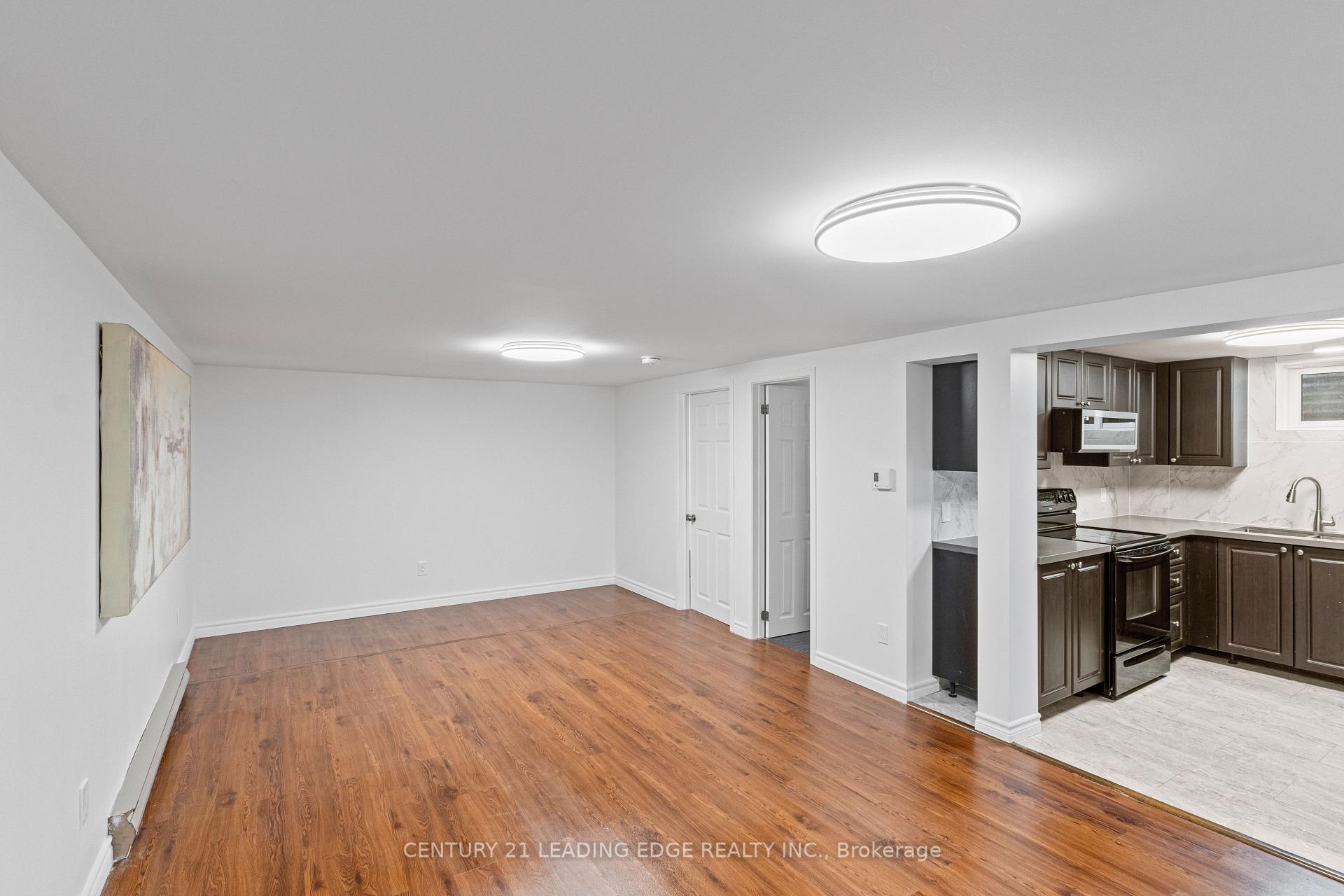 Photo 7 of 31 Strike Avenue, Clarington, Bowmanville — HOMEH
