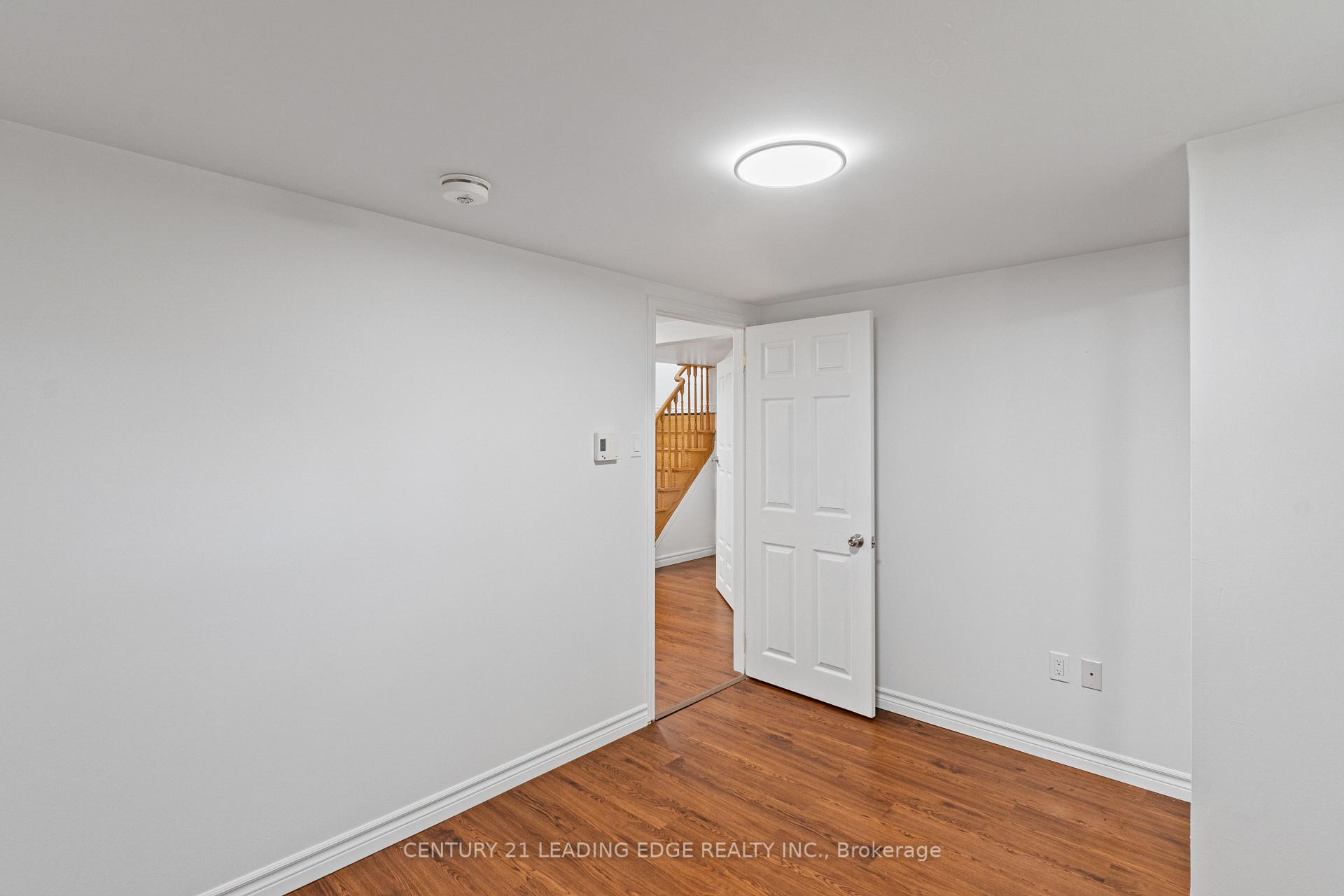 Photo 10 of 31 Strike Avenue, Clarington, Bowmanville — HOMEH