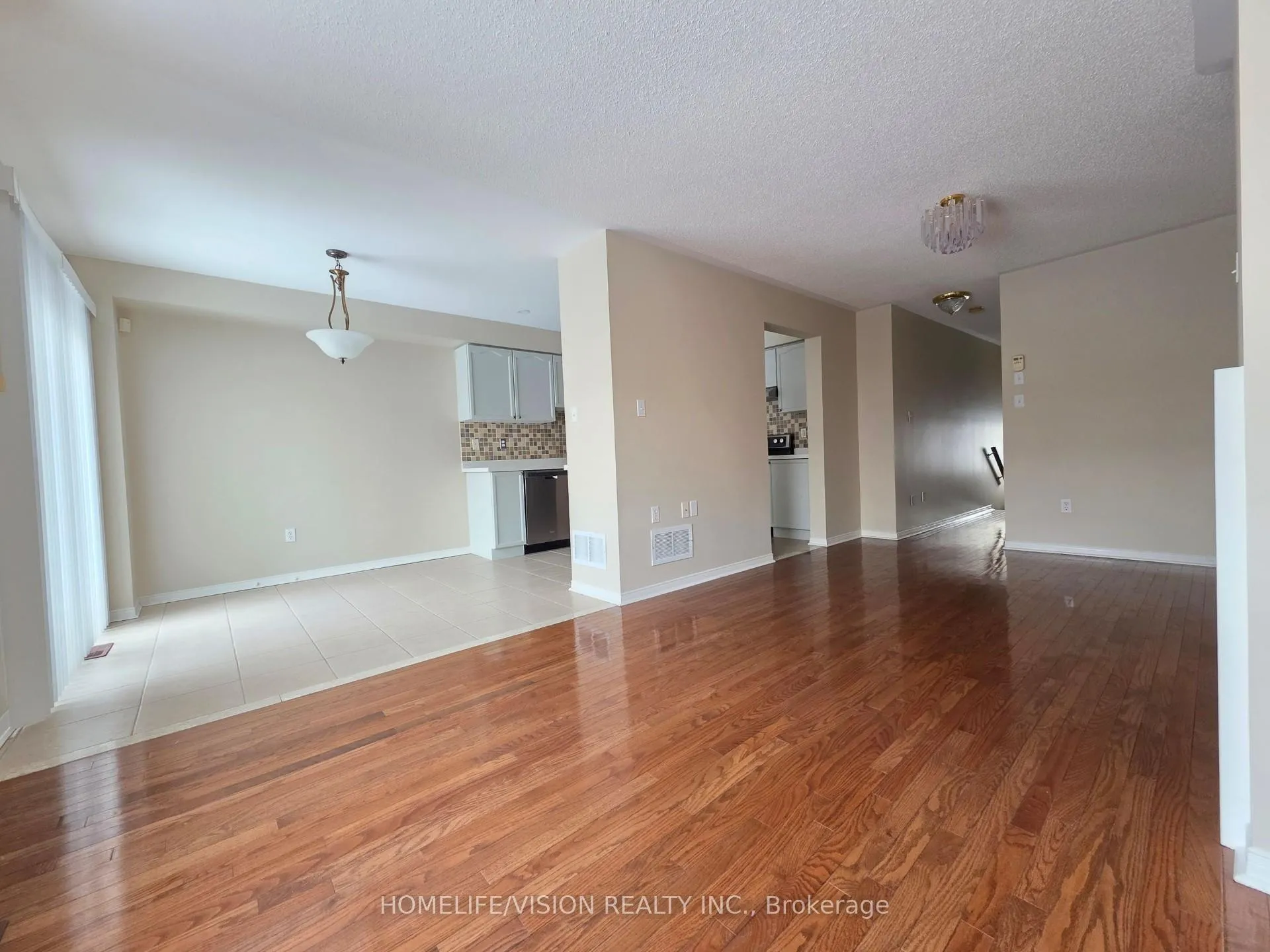 Photo 3 of 54 Mcnally Way, Aurora, Bayview Northeast — HOMEH