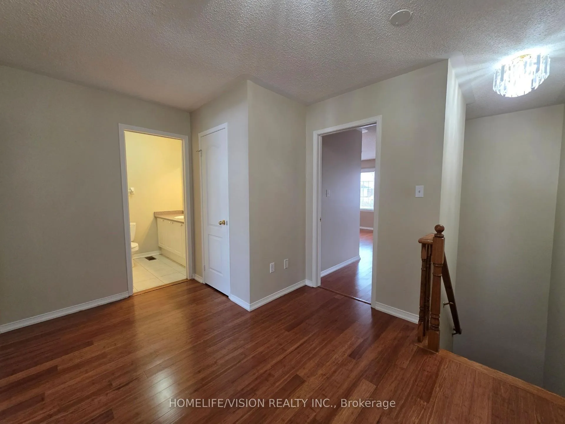 Photo 4 of 54 Mcnally Way, Aurora, Bayview Northeast — HOMEH