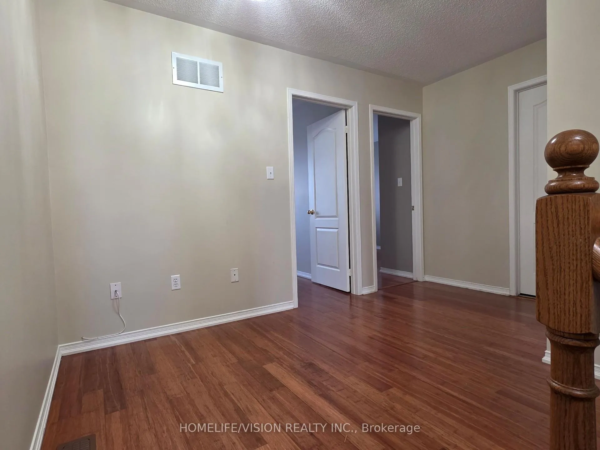 Photo 12 of 54 Mcnally Way, Aurora, Bayview Northeast — HOMEH