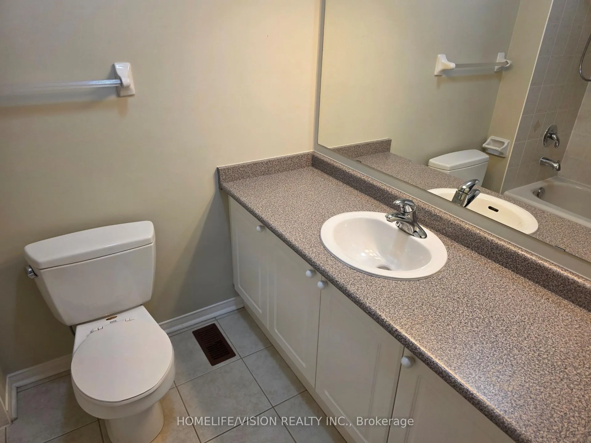 Photo 15 of 54 Mcnally Way, Aurora, Bayview Northeast — HOMEH