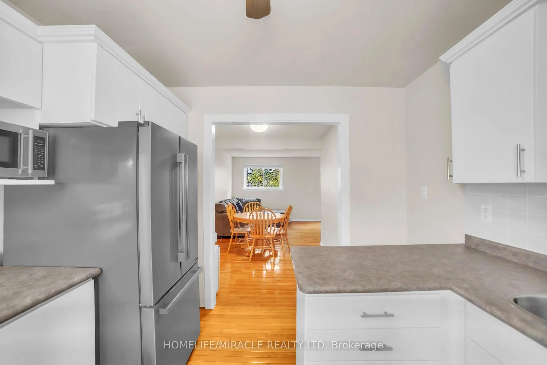 Photo 19 of 22 Rosset Crescent, Brampton, Downtown Brampton — HOMEH