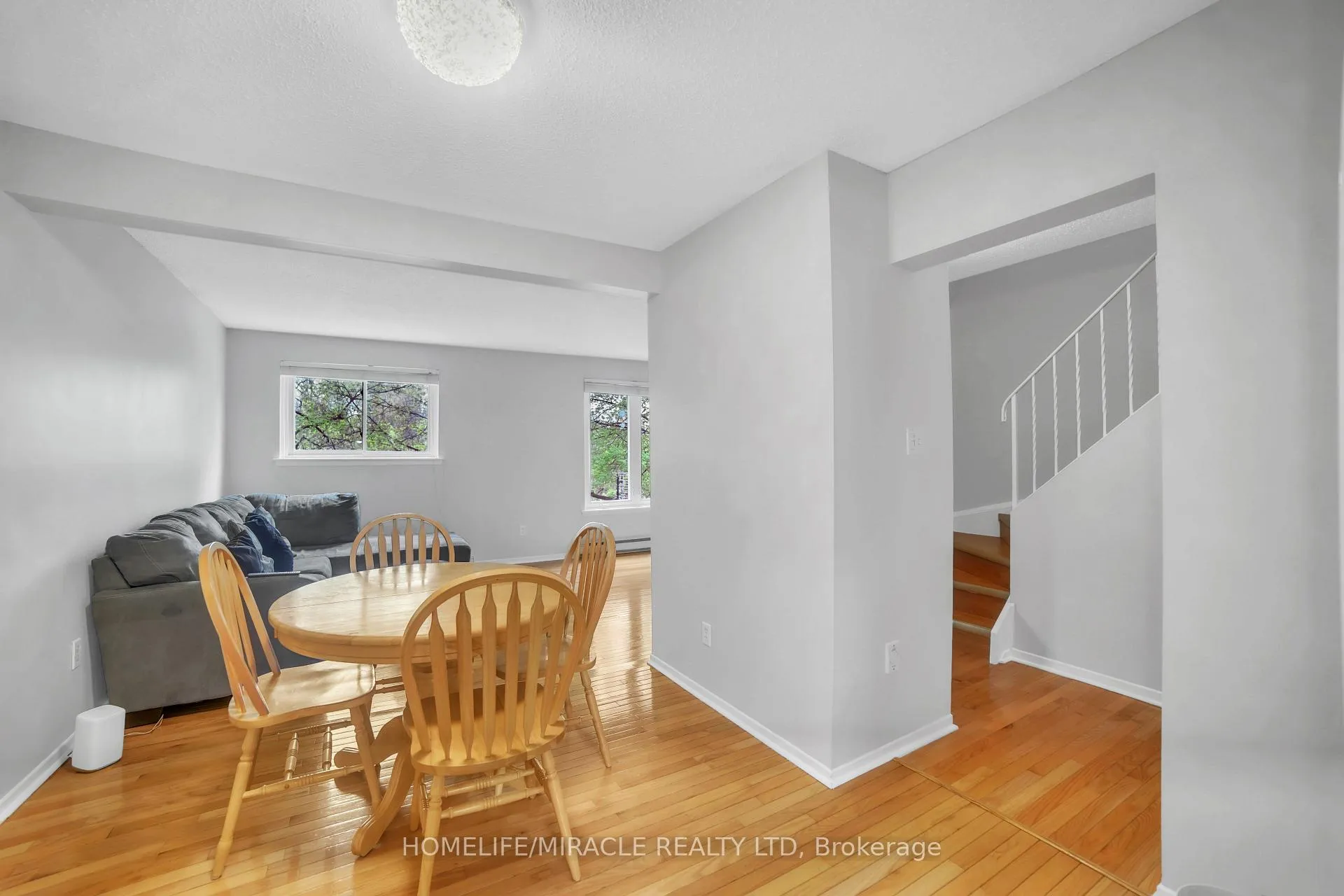 Photo 21 of 22 Rosset Crescent, Brampton, Downtown Brampton — HOMEH