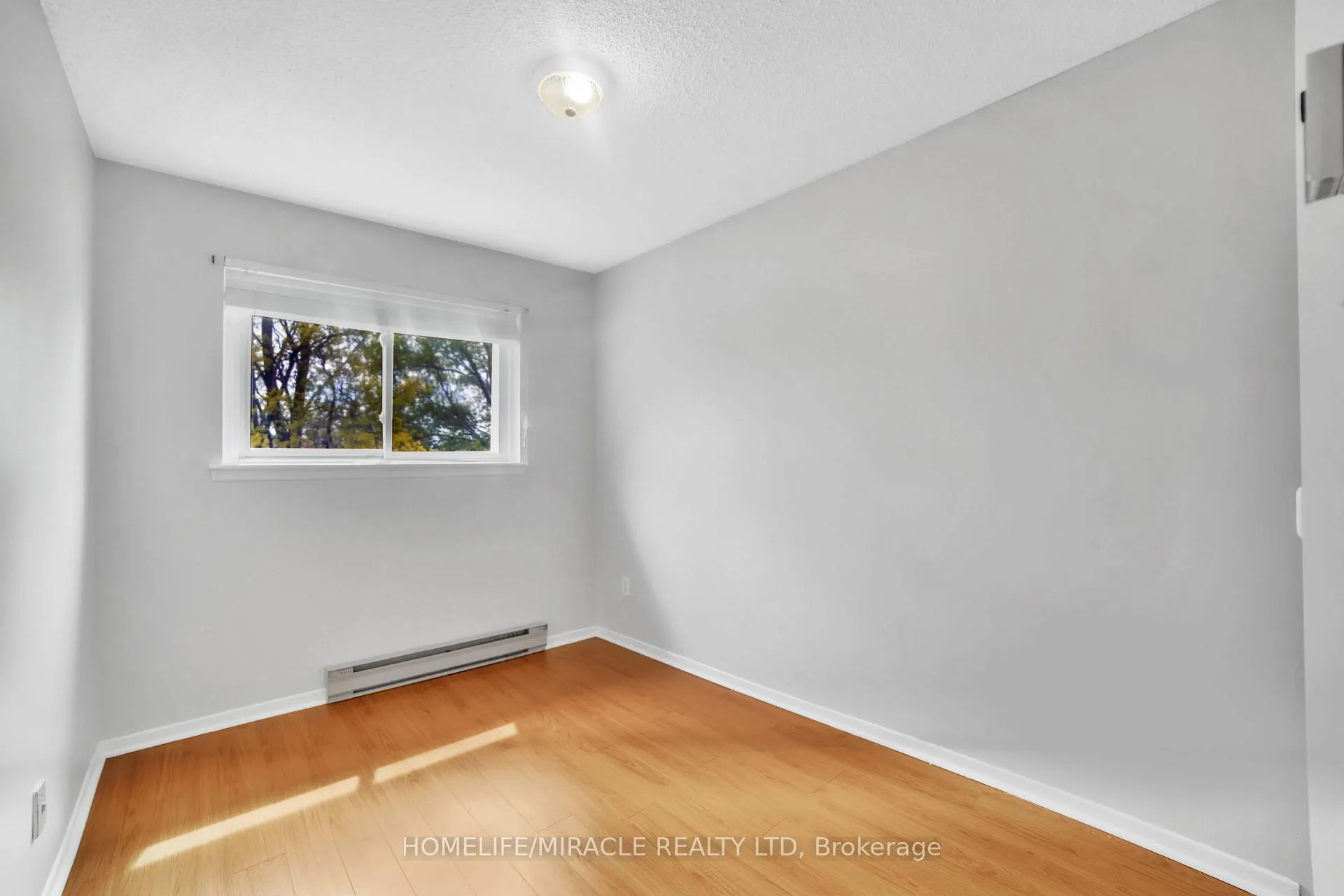 Photo 25 of 22 Rosset Crescent, Brampton, Downtown Brampton — HOMEH