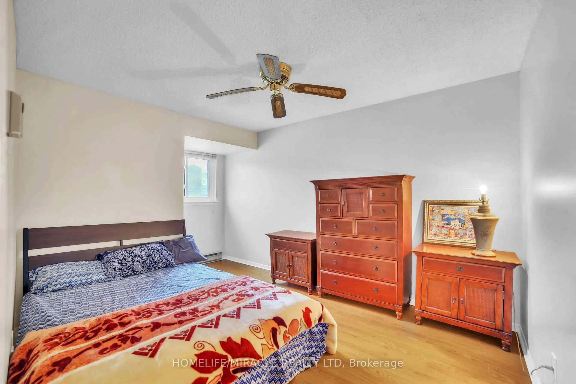 Photo 26 of 22 Rosset Crescent, Brampton, Downtown Brampton — HOMEH