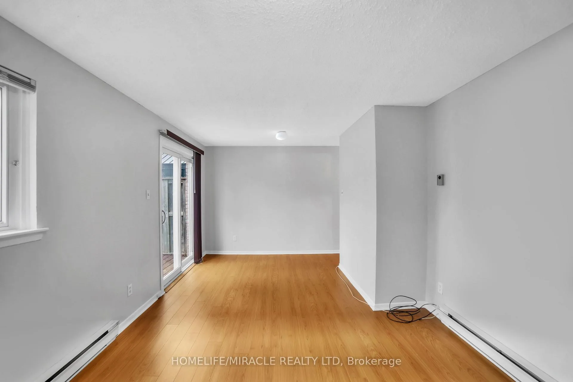 Photo 30 of 22 Rosset Crescent, Brampton, Downtown Brampton — HOMEH