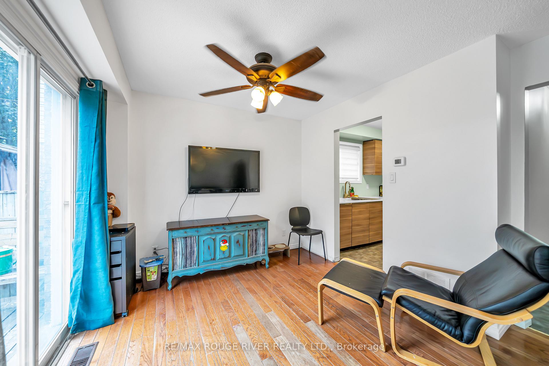 Photo 12 of 17 Fenwick Avenue, Clarington, Bowmanville — HOMEH
