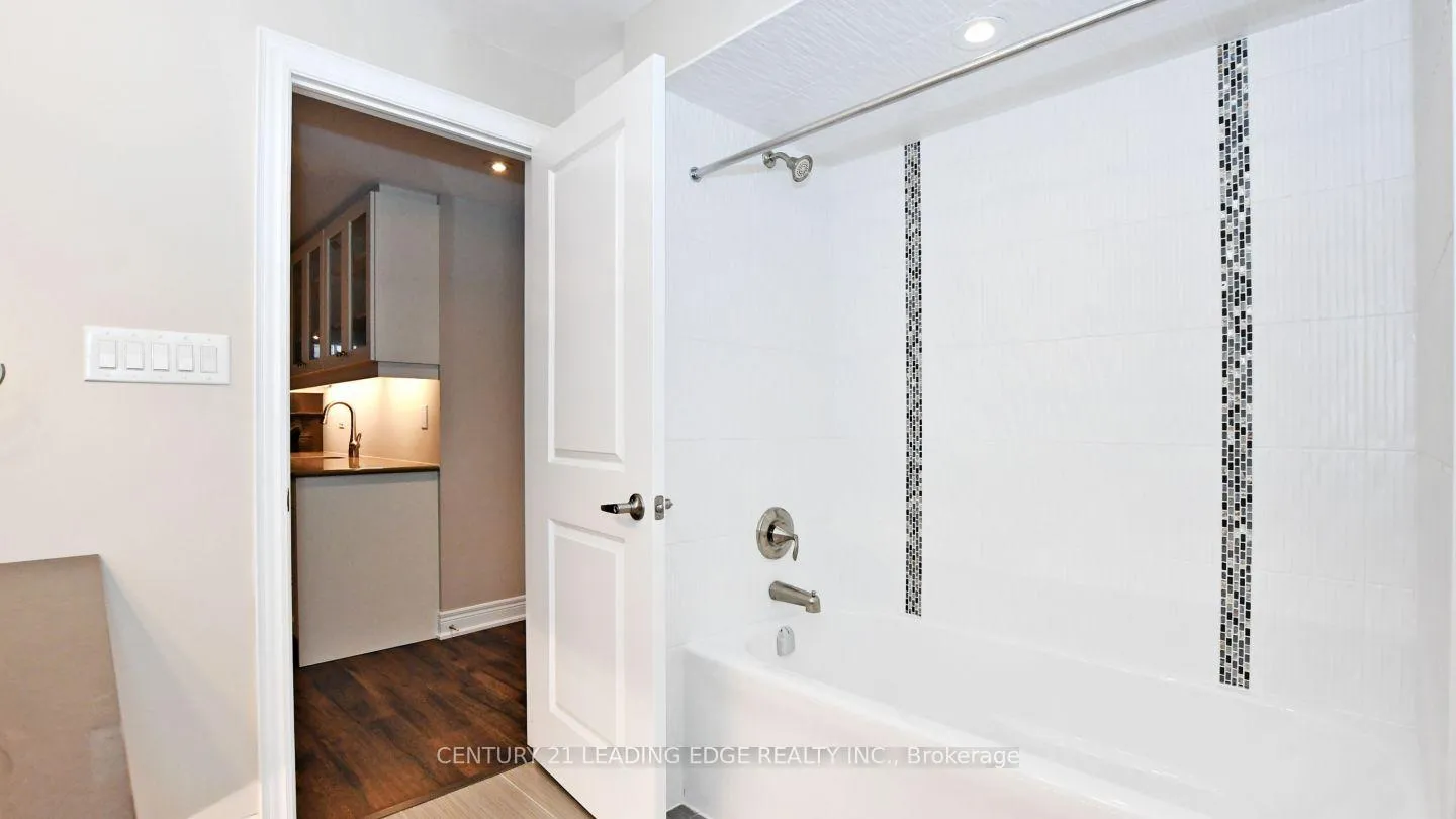 Photo 34 of 42 Stone Jug Avenue, Markham, Cornell — HOMEH